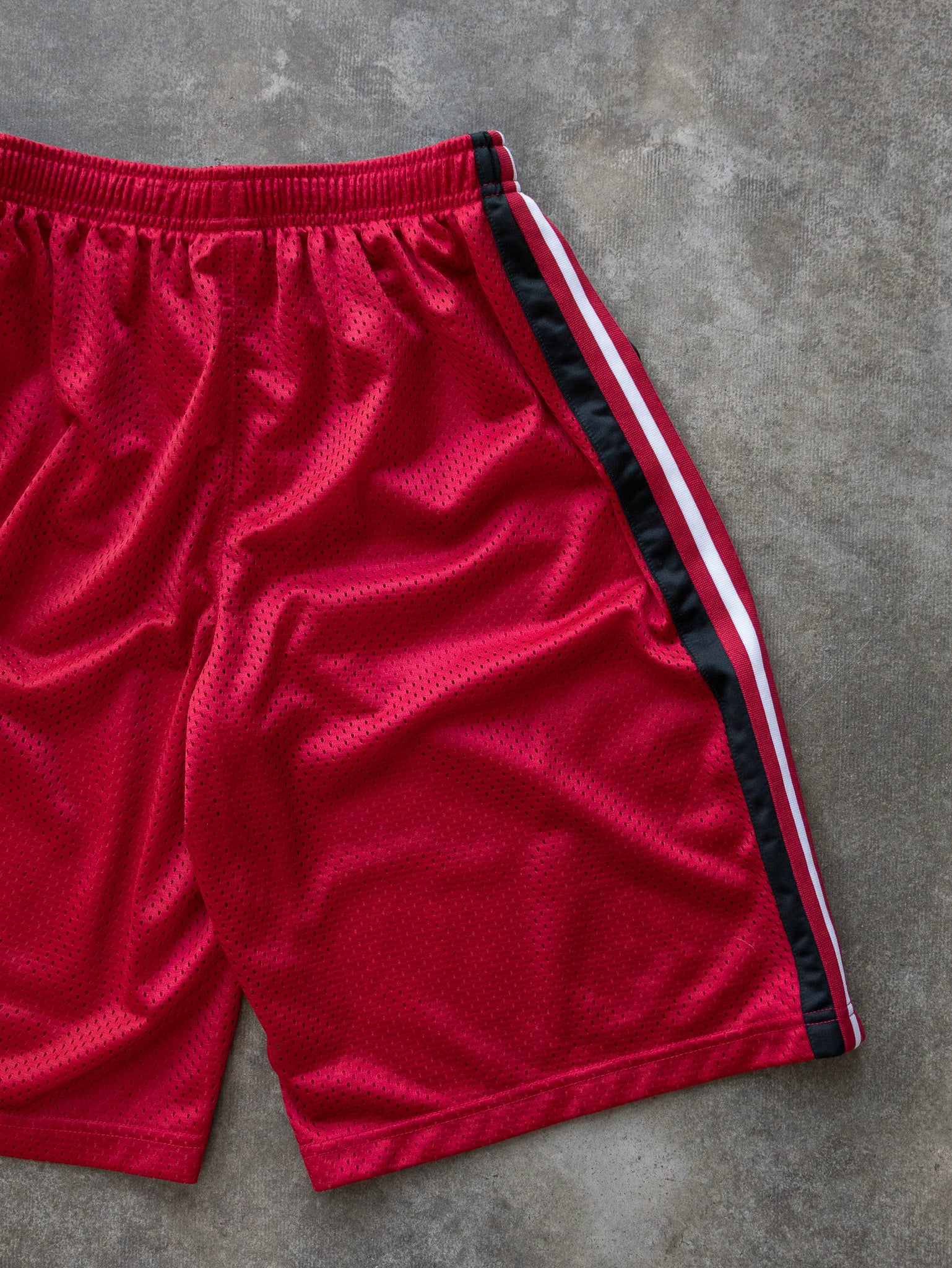 Vintage Red Nike Basketball Shorts (14-16Y)