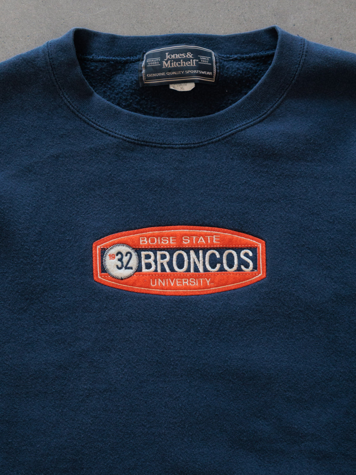 Vintage 90s Navy Boise State Broncos Sweatshirt (XL)