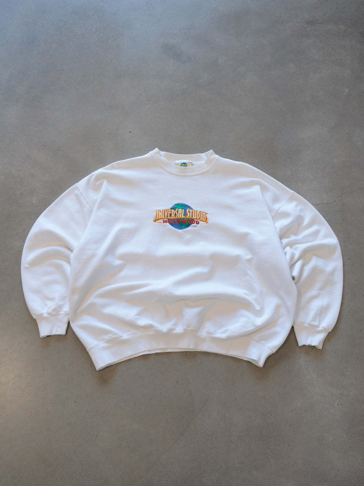 Vintage 00s White Universal Studios Hollywood Sweatshirt (-)