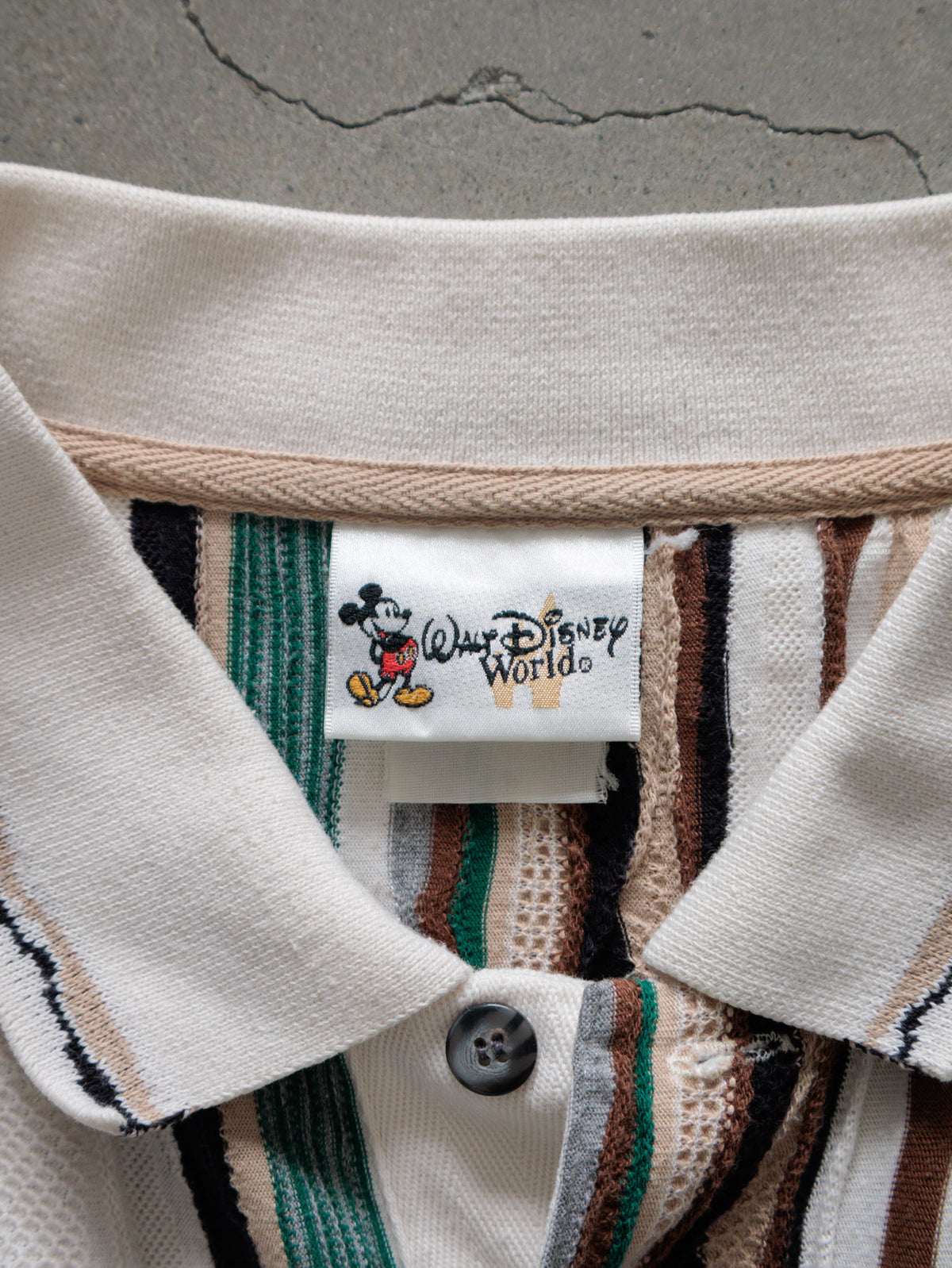 Vintage 90s White Striped Walt Disney World Tigger Polo Shirt (-)