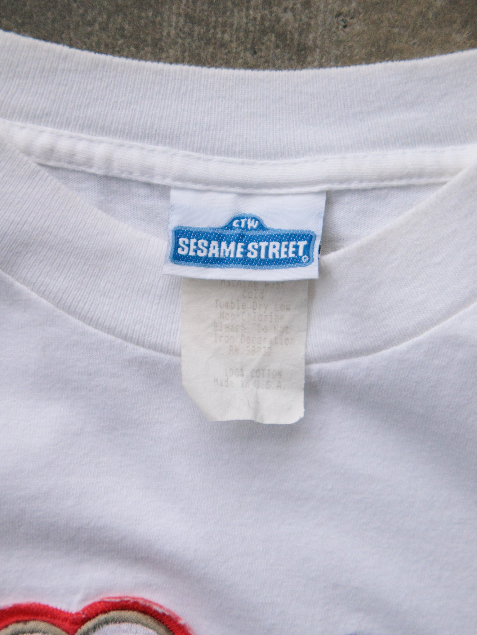 Vintage 90s Sesame Street Elmo Tee (L)