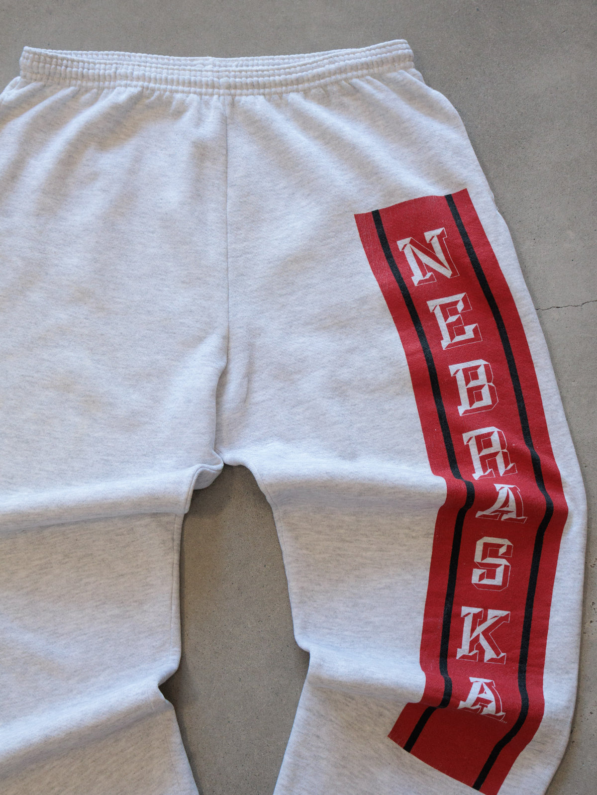 Vintage 90s Grey Jansport Nebraska Sweatpants (L)