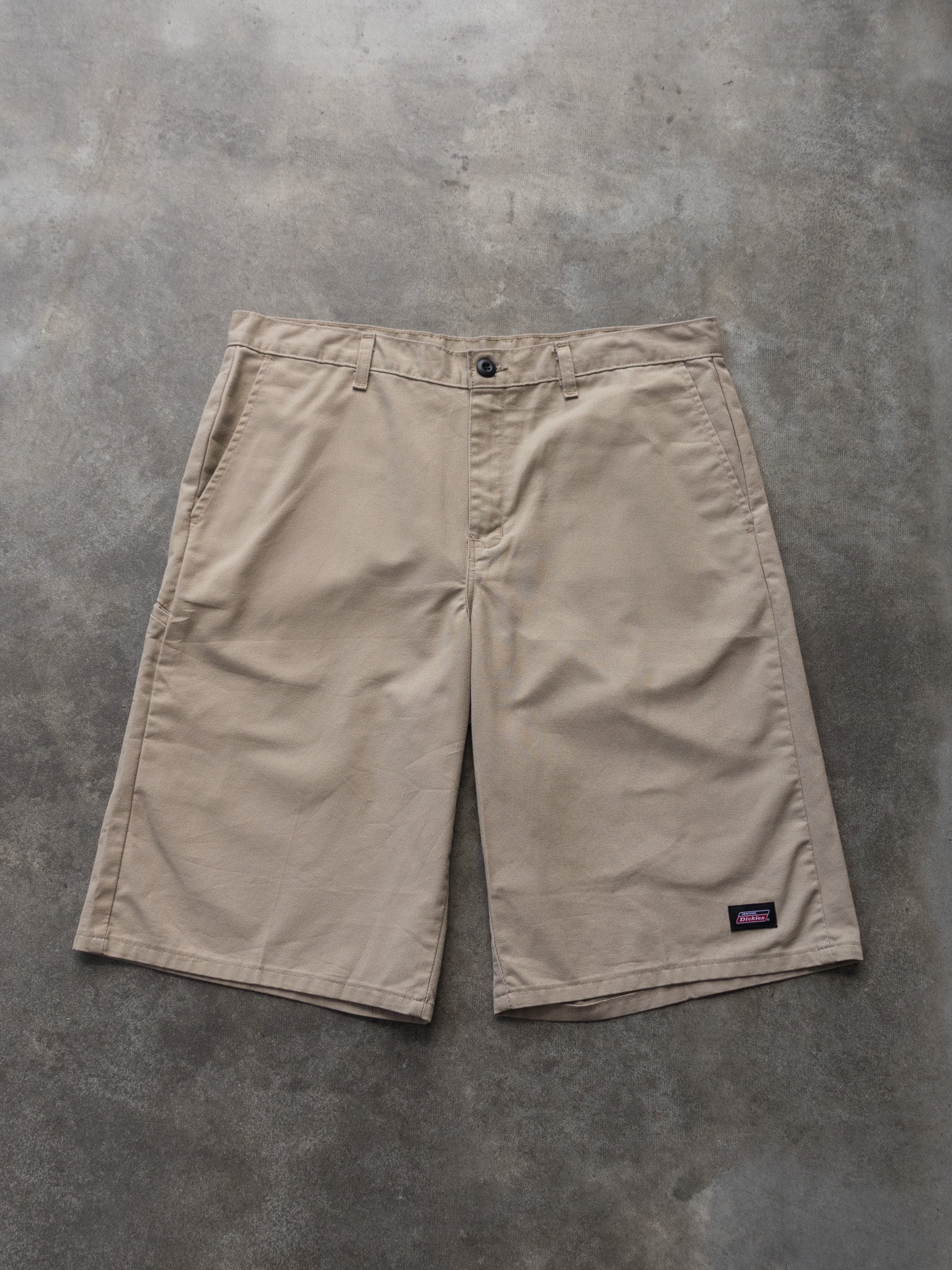 Vintage Khaki Dickies Work Shorts (W36)