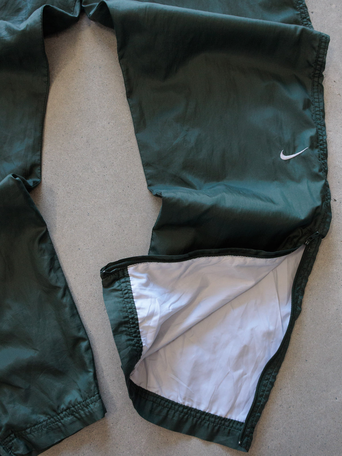 Vintage 00s Green Nike Track Pants (Women's M)