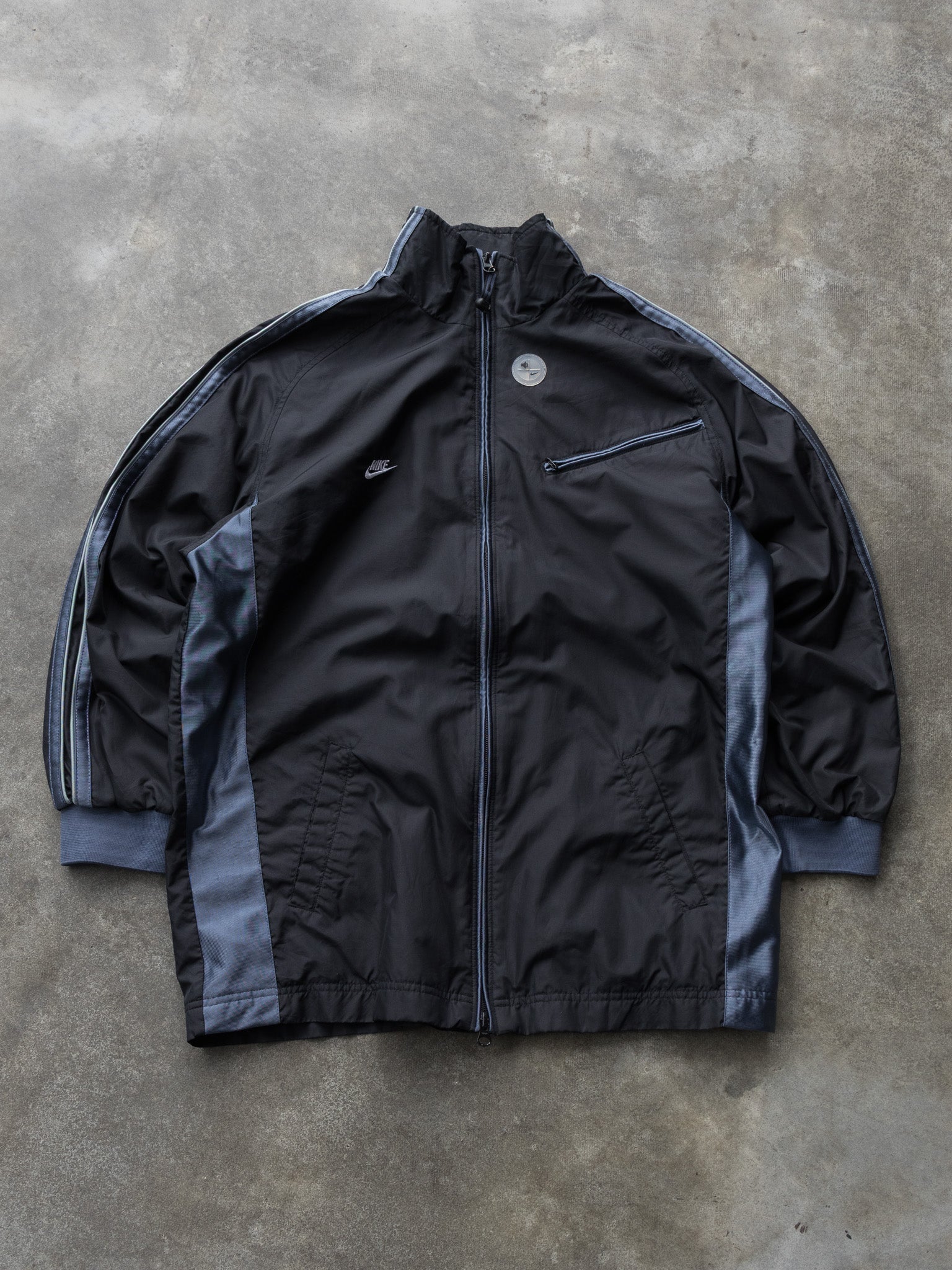 Vintage Black & Grey Nike Jacket (18-20Y)