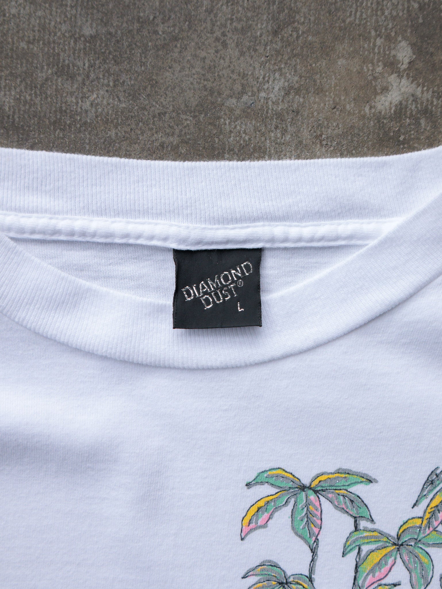 Vintage White Tigers Graphic Tee (L)