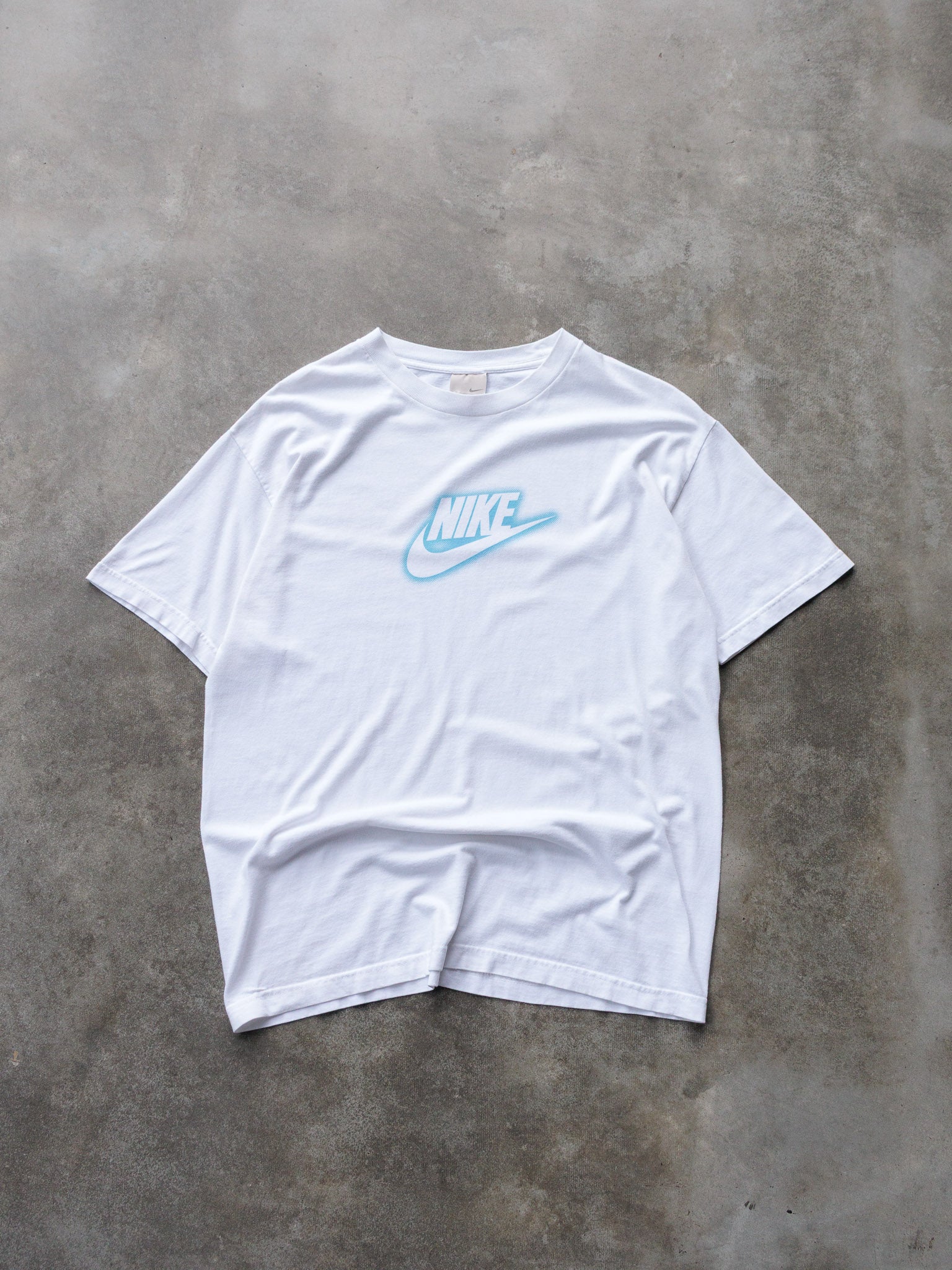 Vintage 00s White Nike Logo Tee (L)
