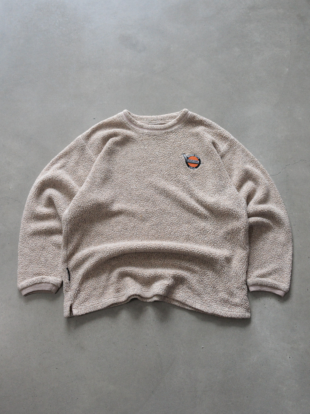 Vintage 90s Beige Columbia River City Lancers USHL Sherpa Sweatshirt (XL)