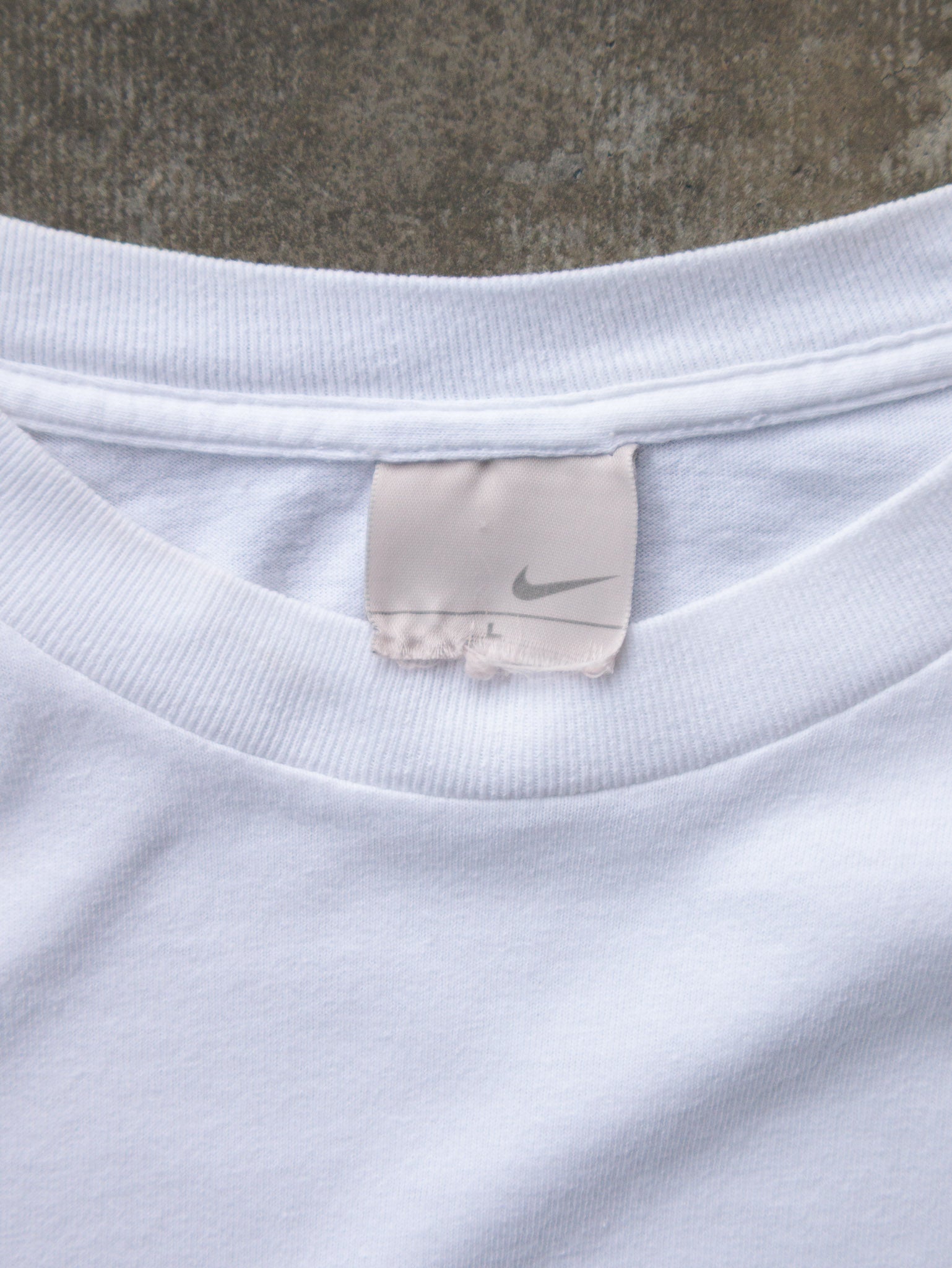 Vintage 00s White Nike Logo Tee (L)