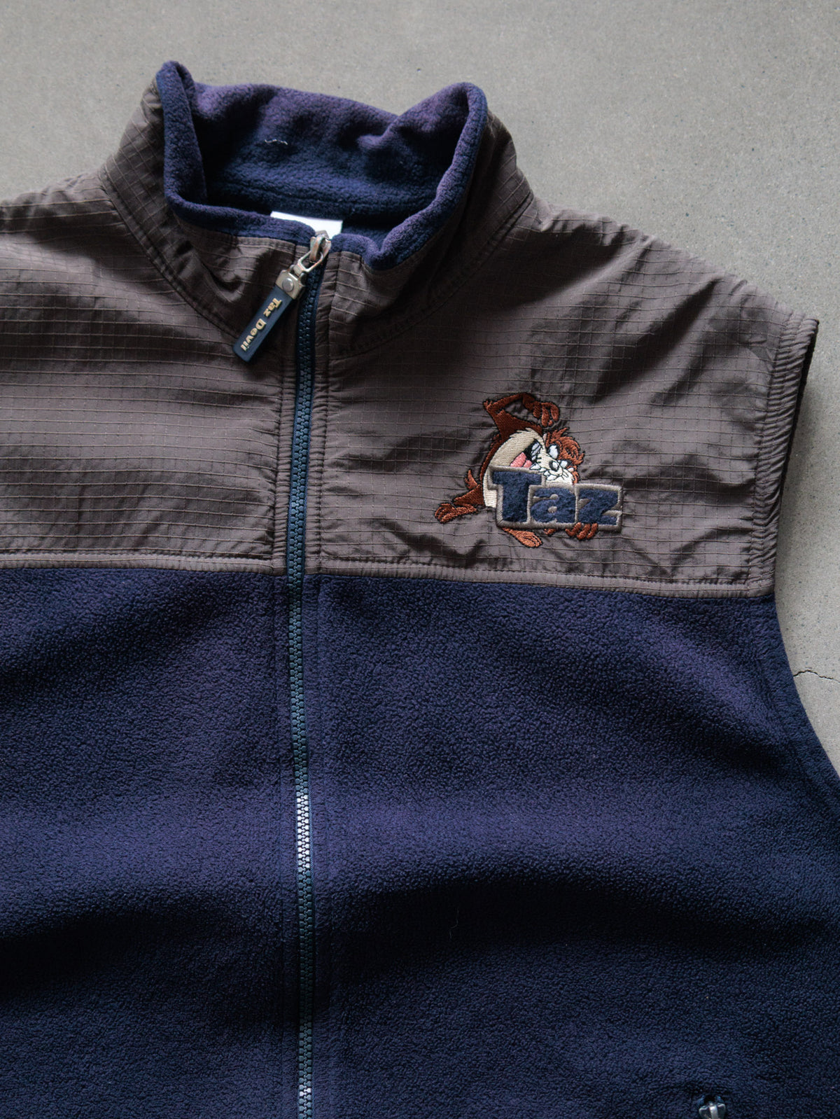 Vintage 90s Navy Taz Colourblock Fleece Vest (L)