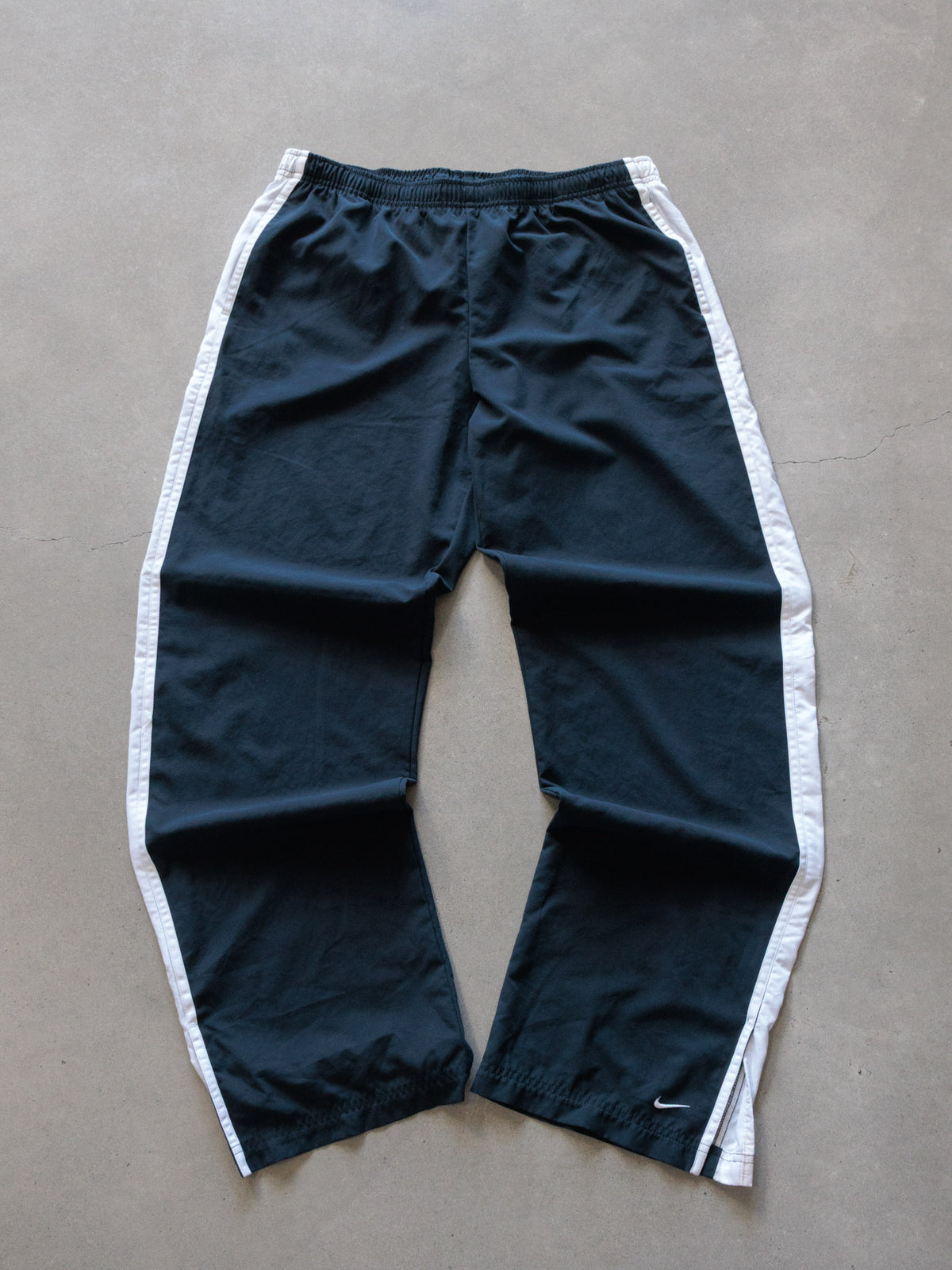 Vintage 00s Navy Nike Track Pants (12-14Y)