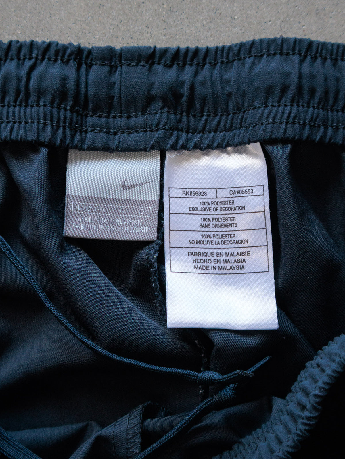 Vintage 00s Navy Nike Track Pants (12-14Y)