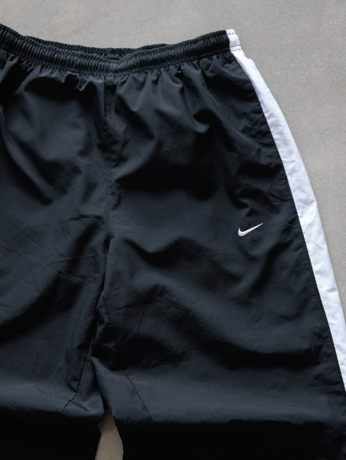 Vintage 00s Black Nike Track Pants (M)