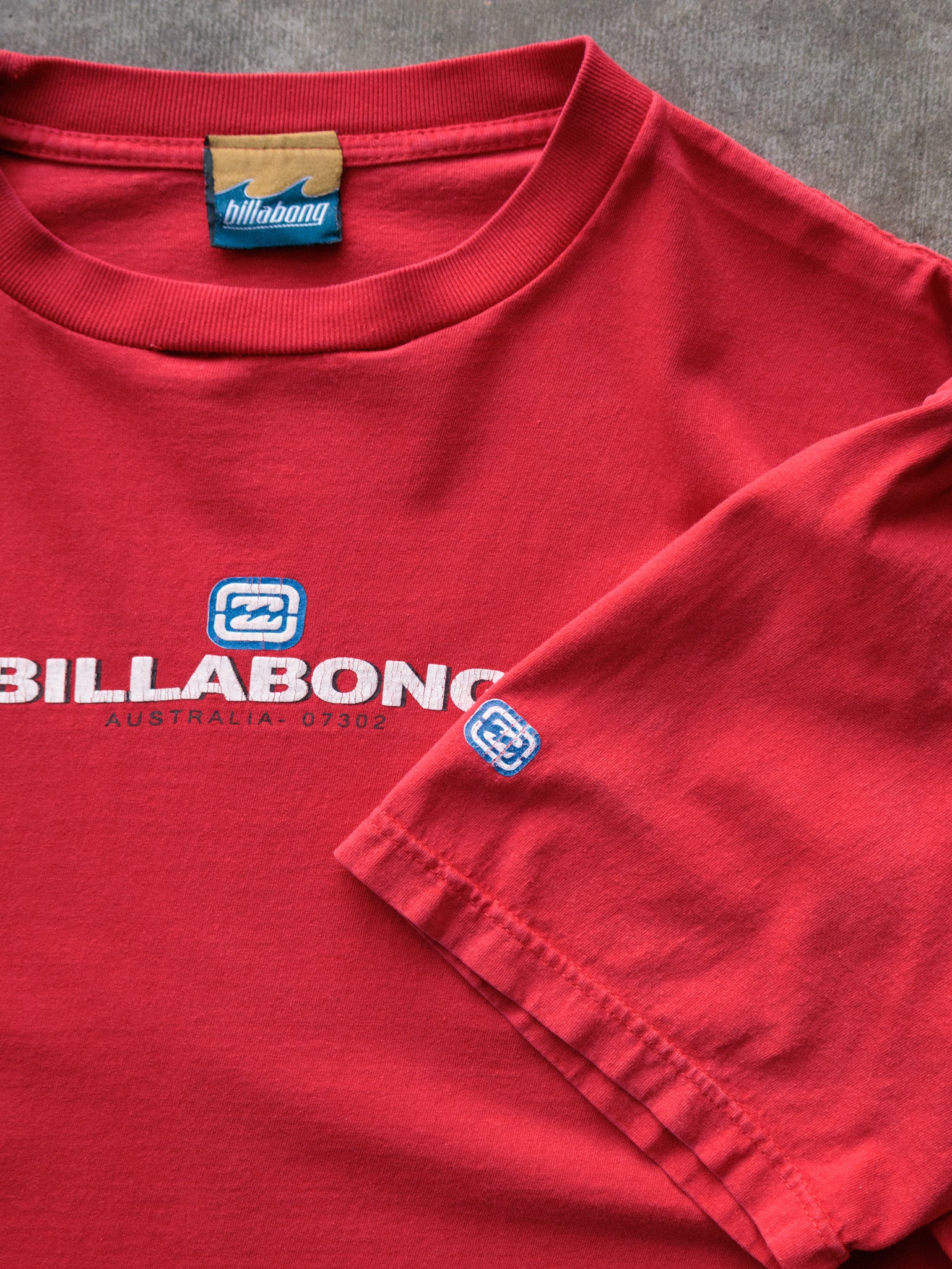 Vintage 90s Red Billabong Tee (-)