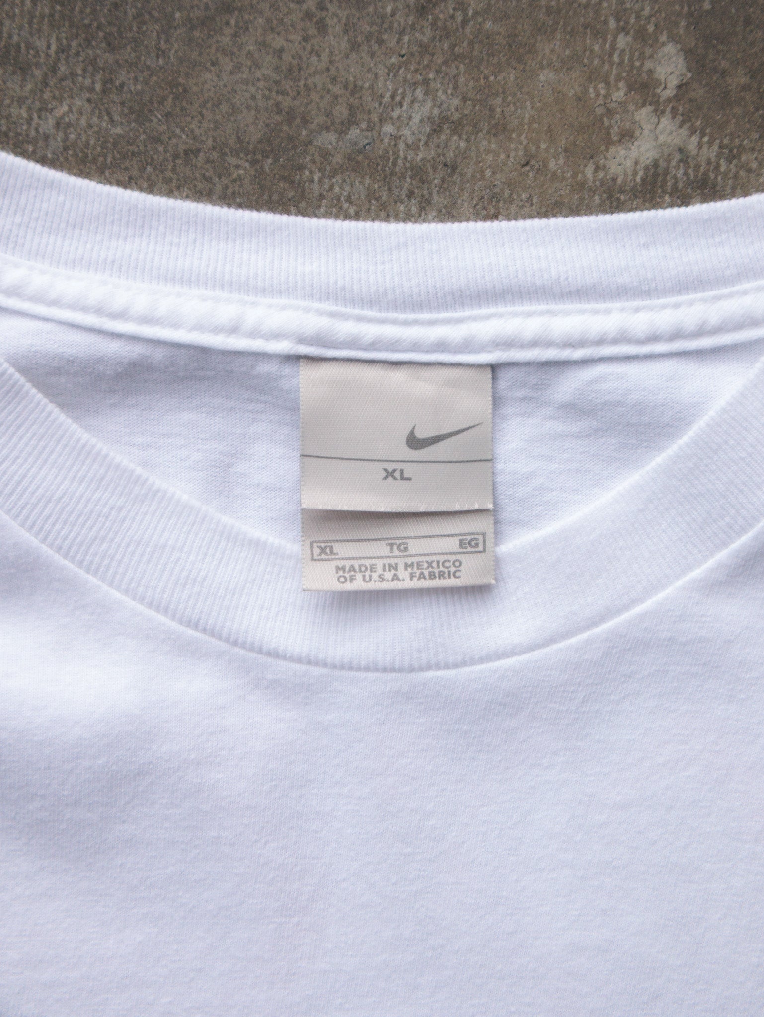 Vintage 00s White Nike Max Air Graphic Tee (XL)