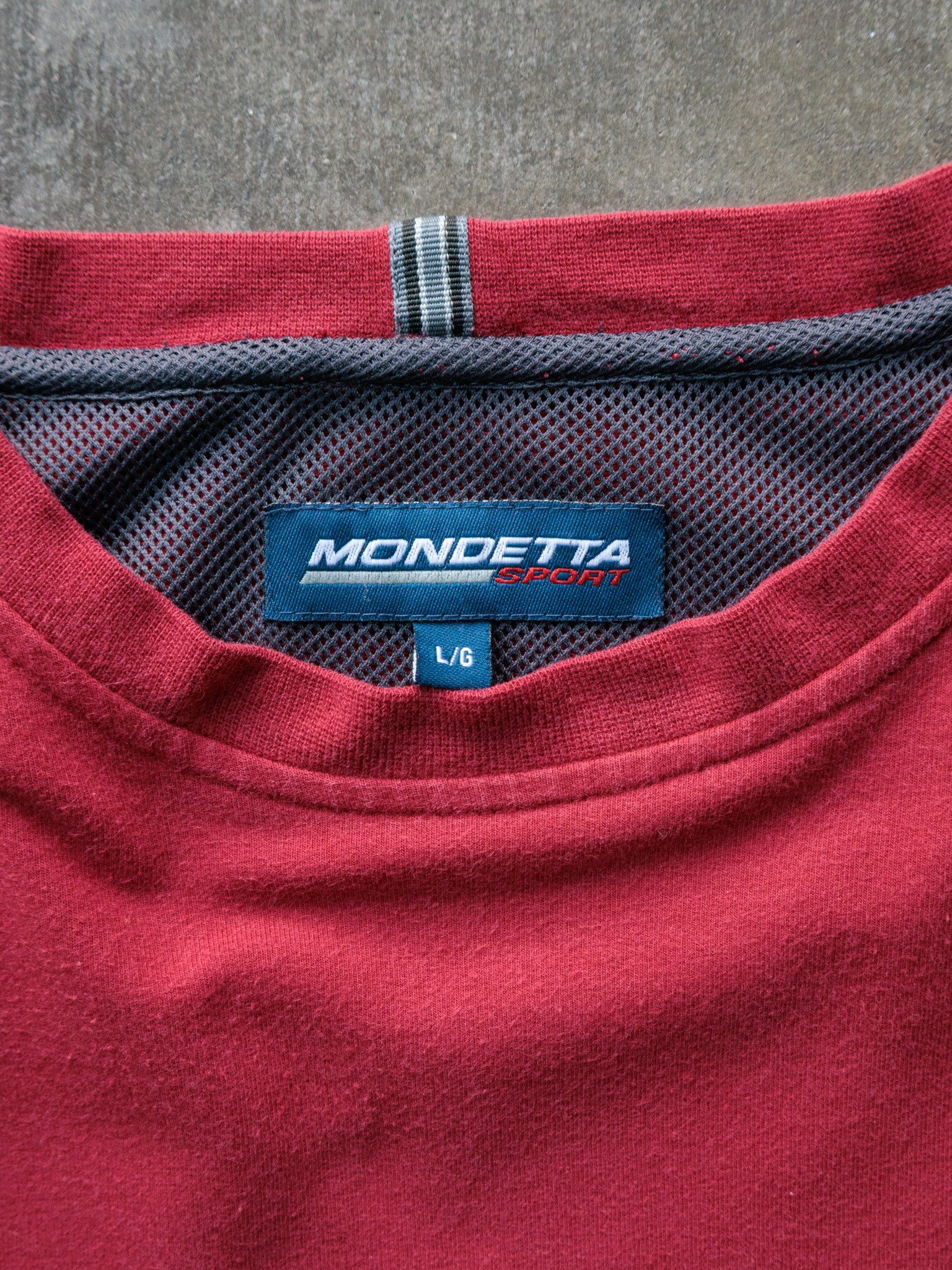 Vintage 00s Red Mondetta Sport Long Sleeve Tee (L)