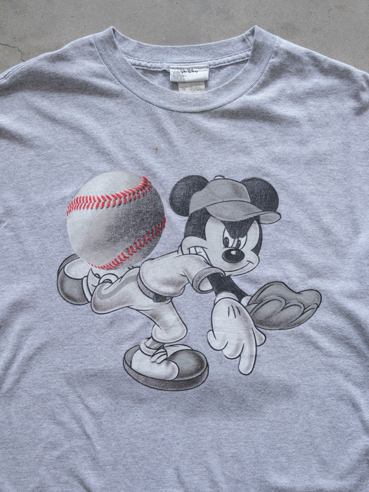 Vintage Grey Walt Disney World Mickey Mouse Baseball Tee (L)