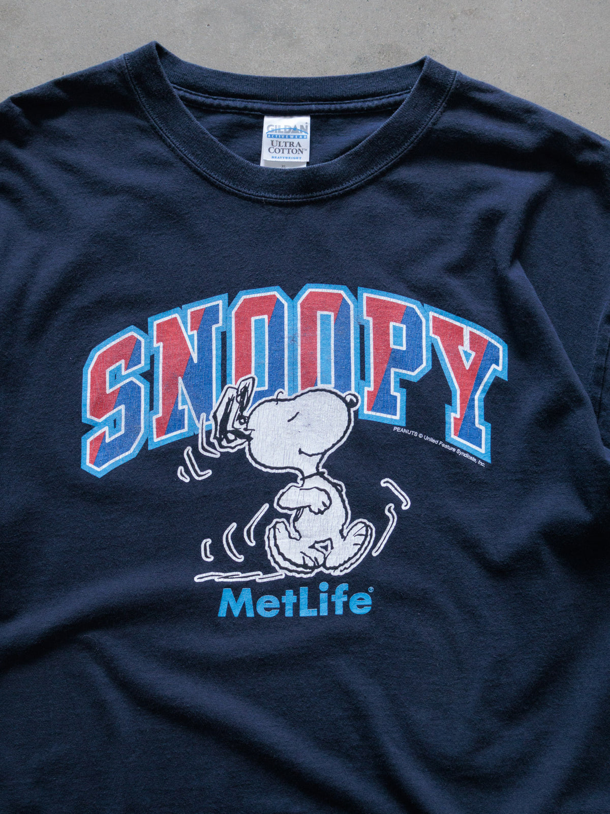 Vintage 00s Navy Snoopy MetLife Tee (XL)
