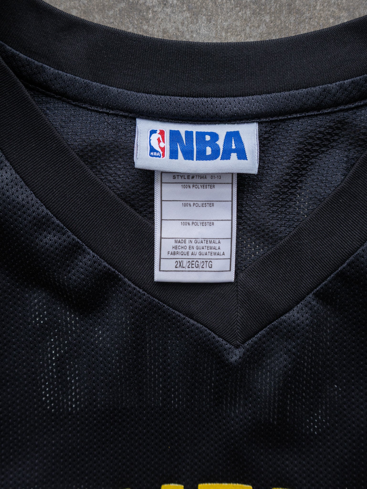 Vintage Black LeBron James Cleveland Cavaliers NBA Jersey (2XL)