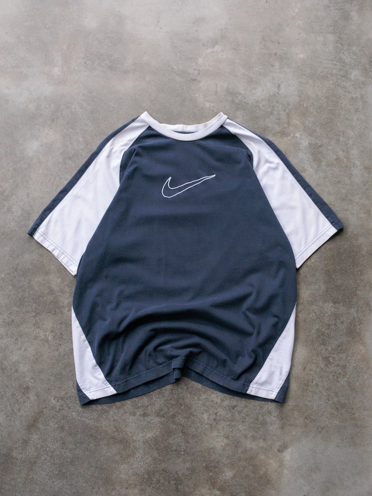 Vintage 00s Navy Nike Swoosh Raglan Tee (L)