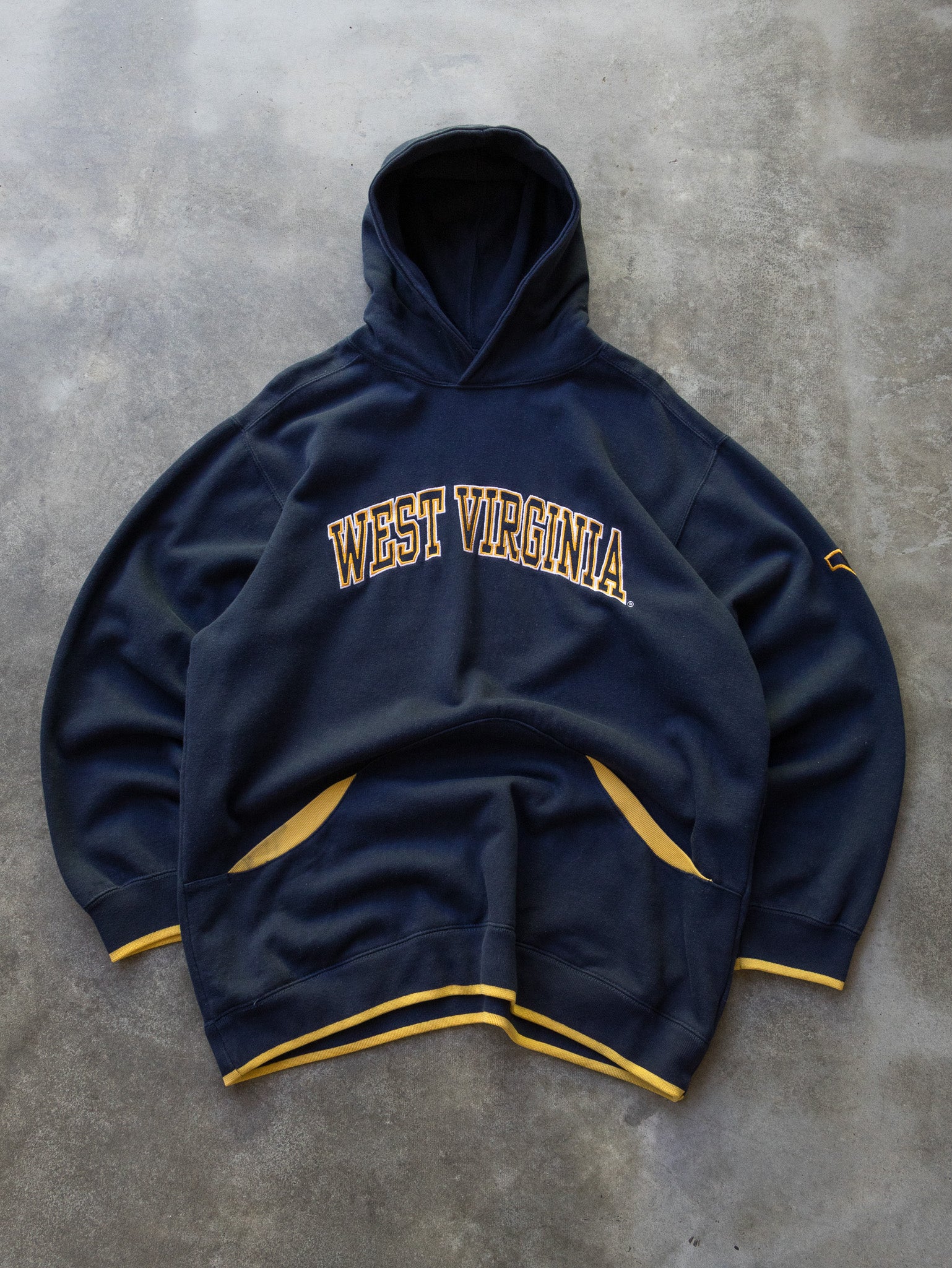 Vintage Navy Starter West Virginia Mountaineers Hoodie (XL)