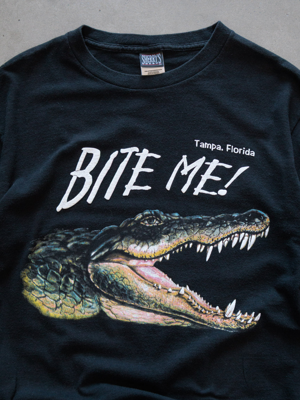 Vintage 00s Black Tampa Florida Bite Me! Alligator Slogan Tee (L)