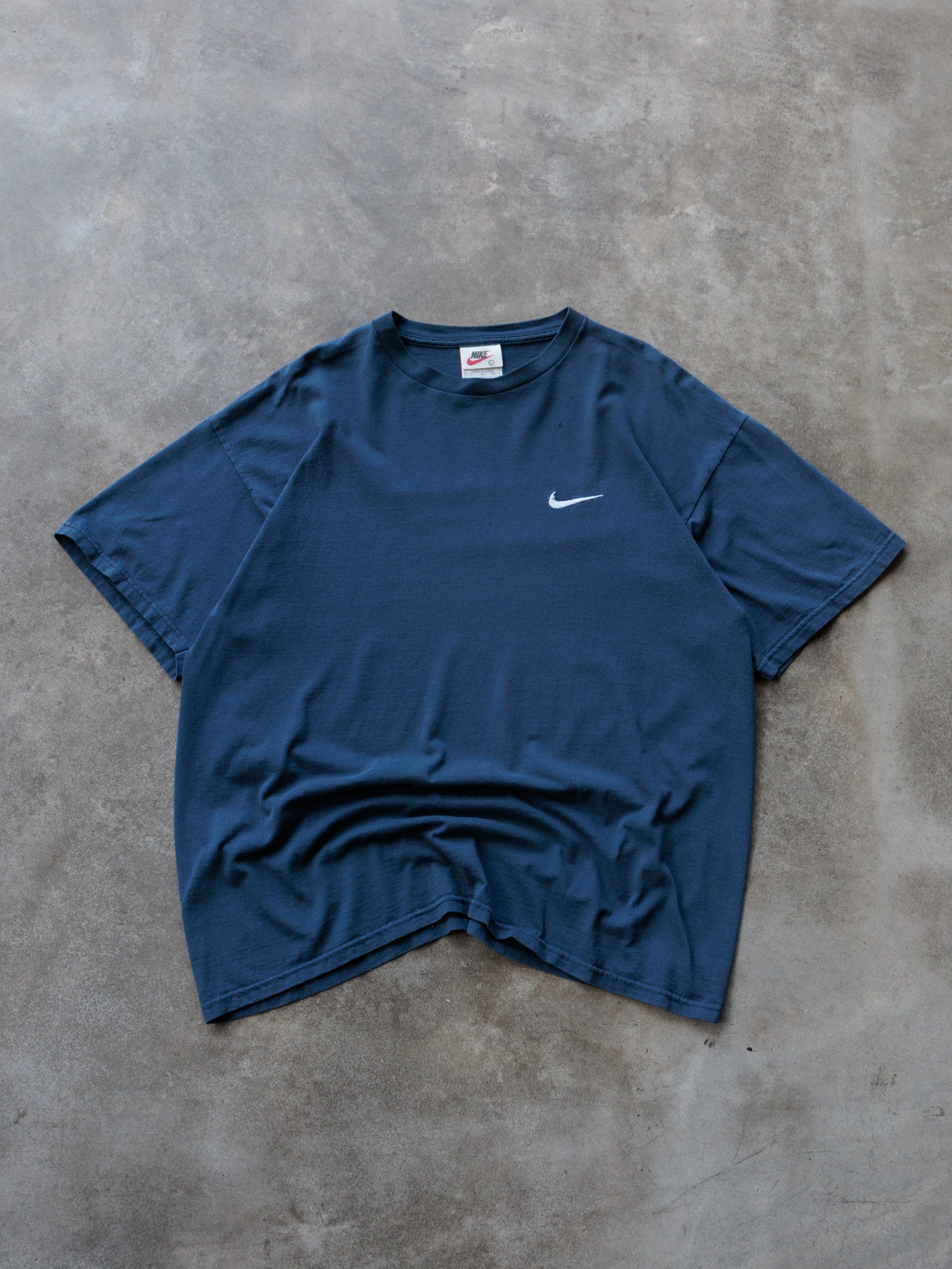 Vintage 90s Navy Nike Tee (L)