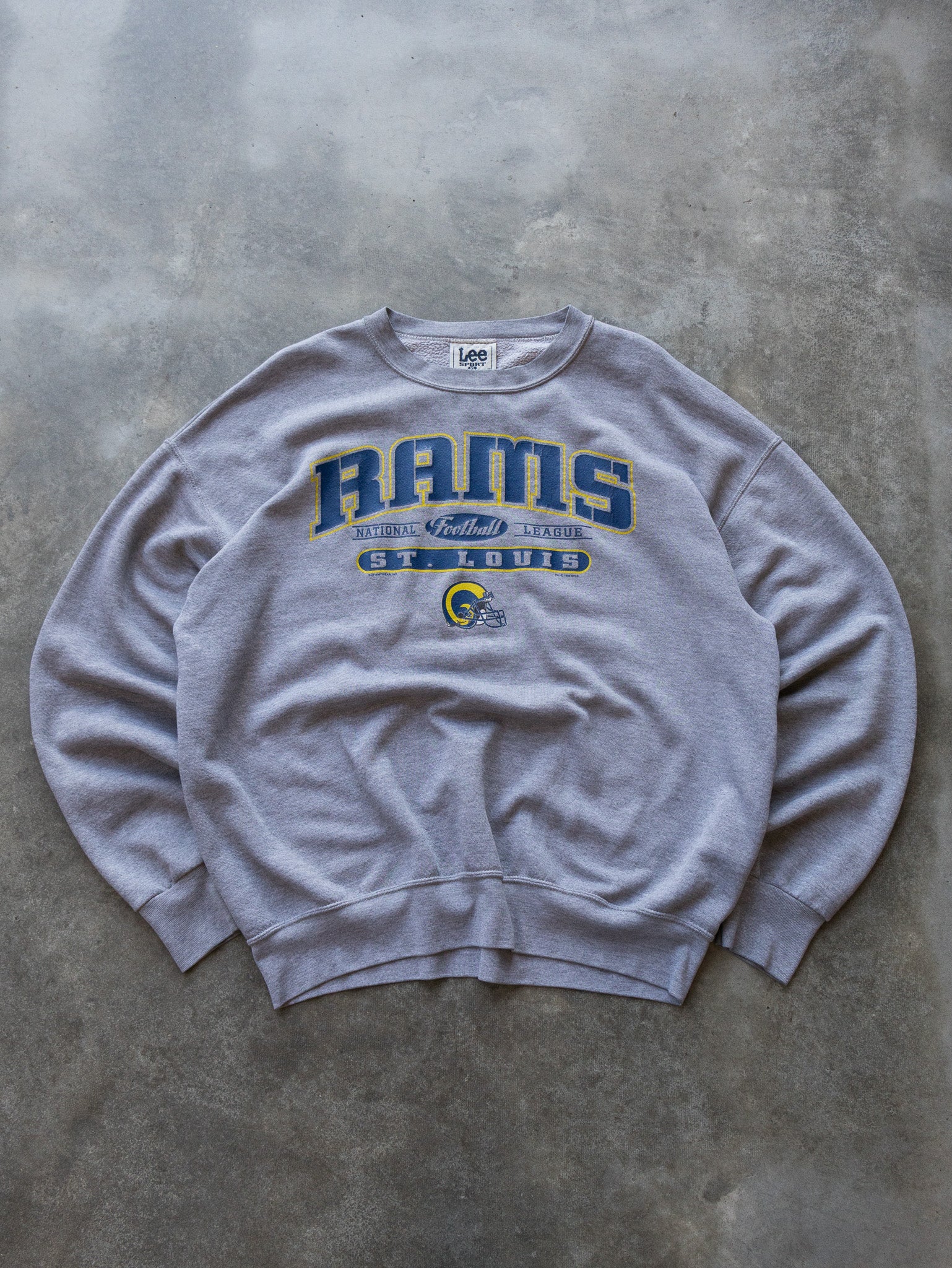 Vintage 1999 Grey St. Louis Rams Sweatshirt (XL)
