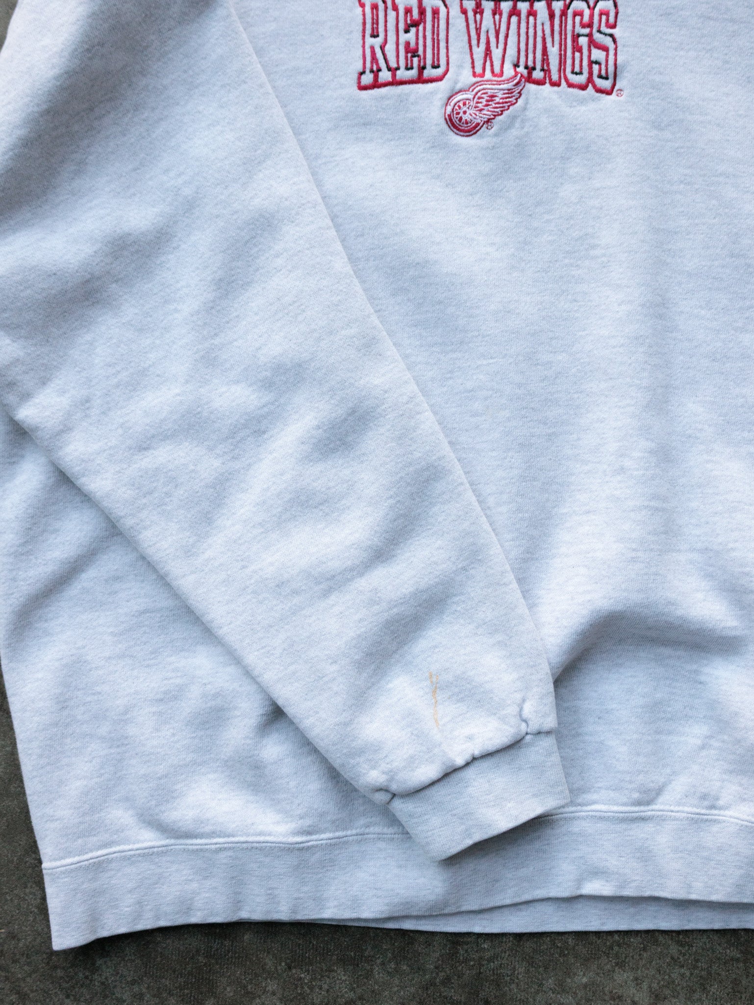 Vintage 90s Grey Detroit Red Wings Sweatshirt (L)