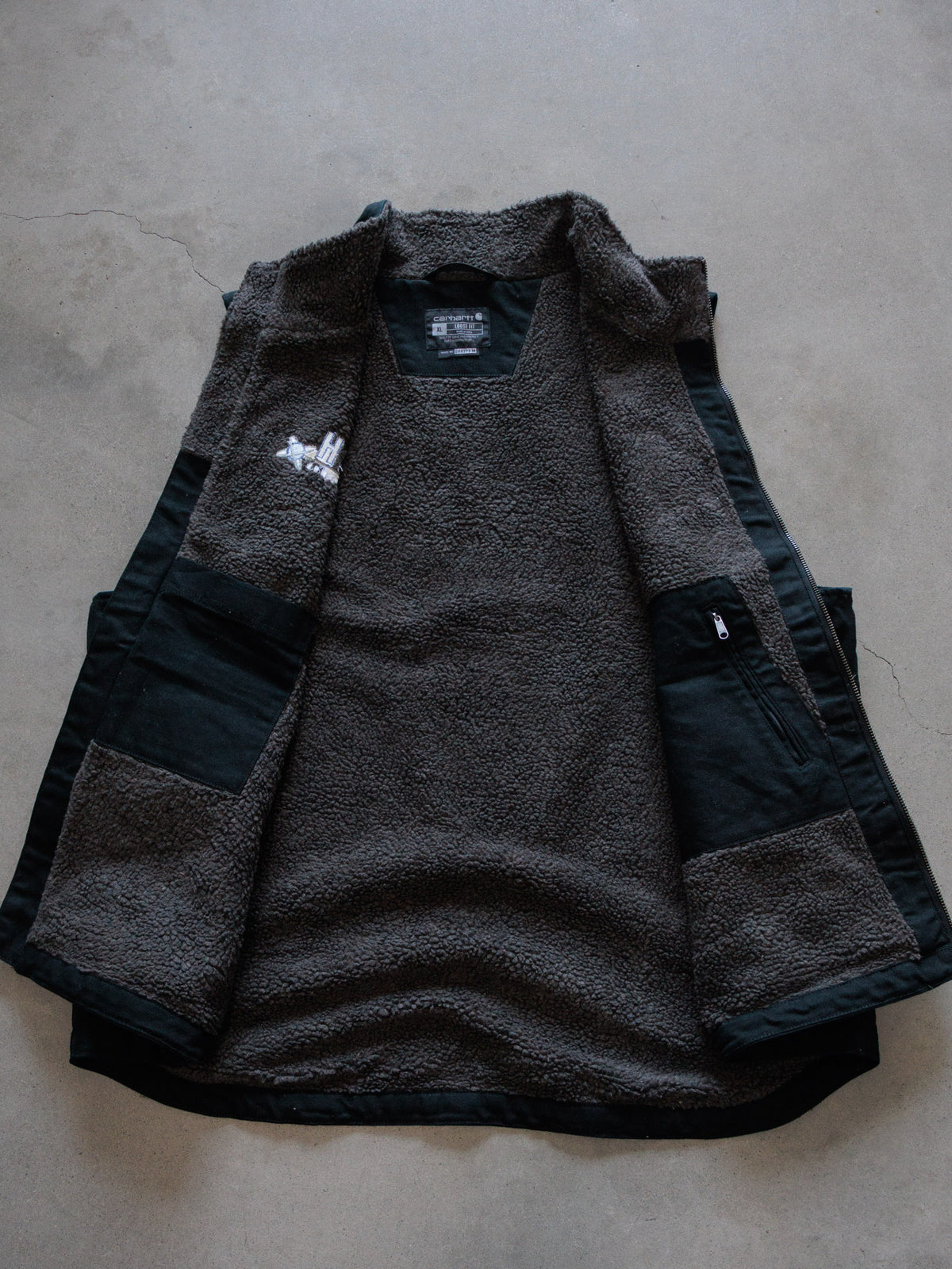 Vintage Black Carhartt DMH Technologies Sherpa-Lined Vest (XL)