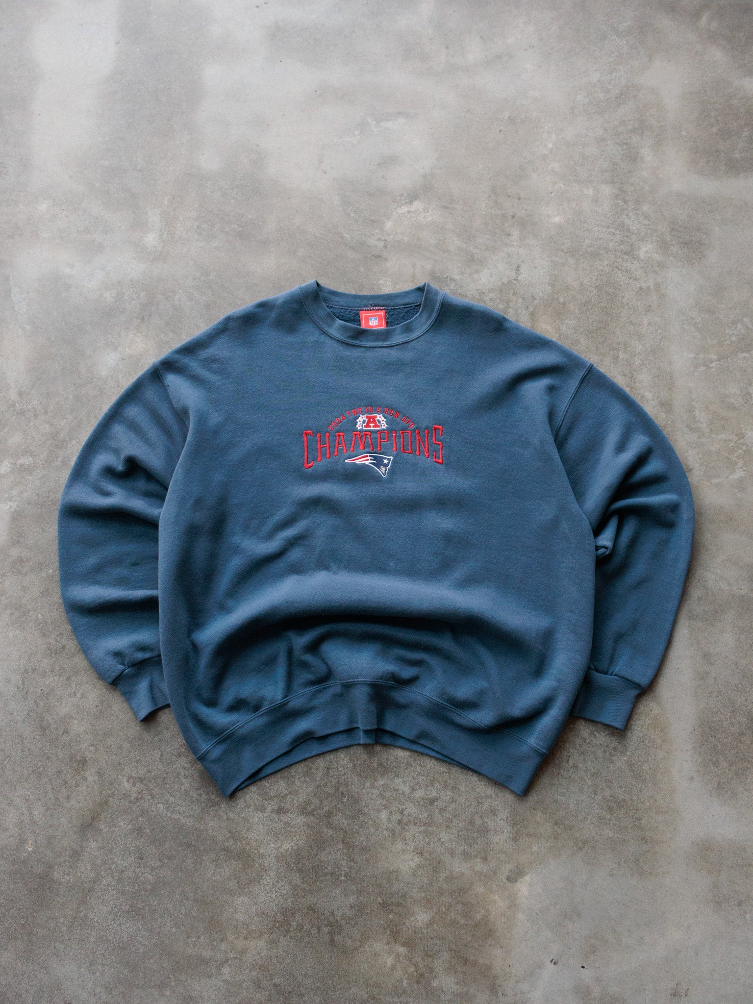 Vintage 2004 New England Patriots Champions Sweatshirt (2XL)