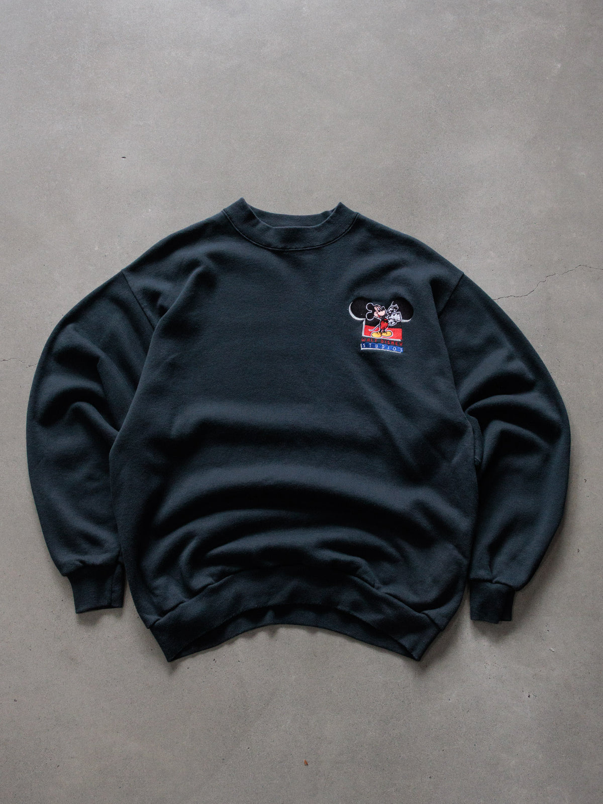 Vintage 90s Black Walt Disney Studios Mickey Mouse Sweatshirt (XL)