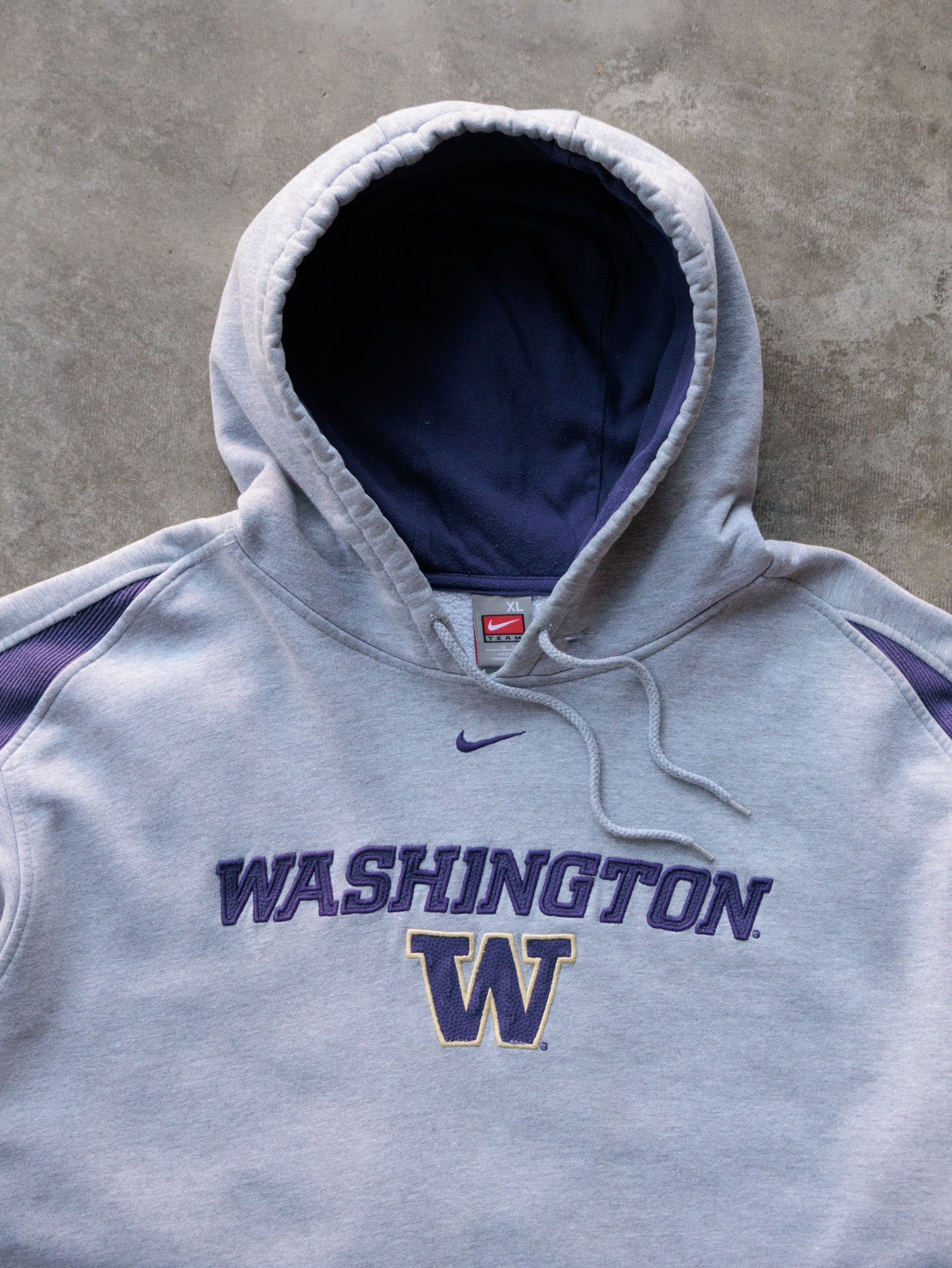 Vintage 00s Grey Nike Washington Huskies Hoodie (XL)