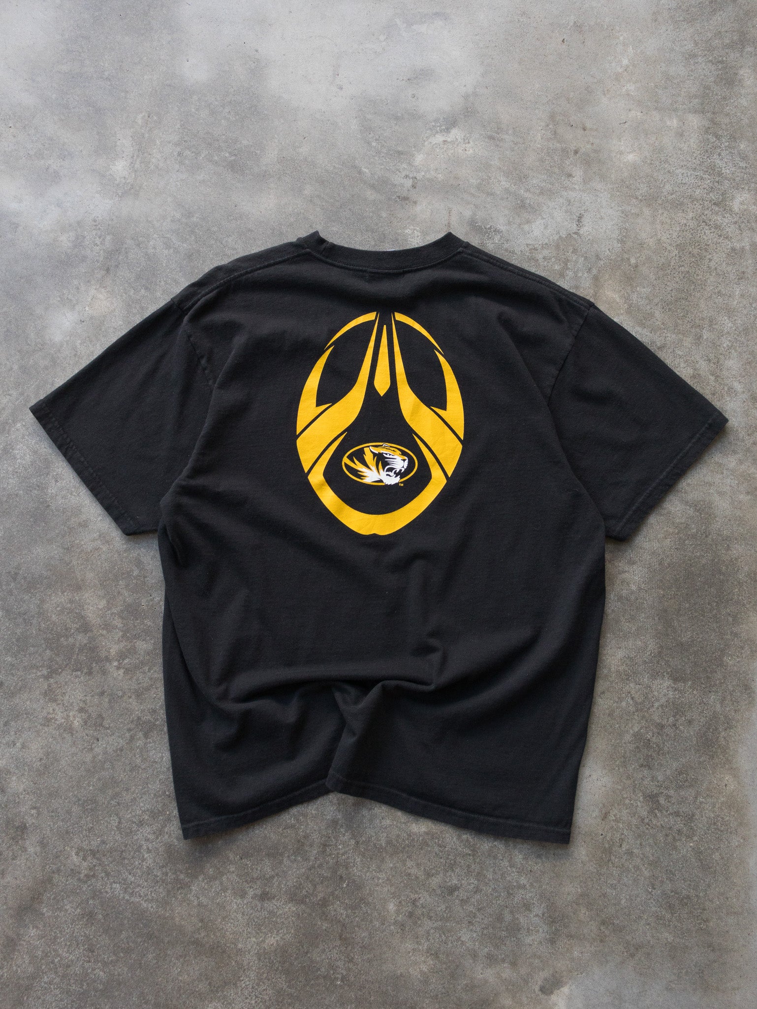 Vintage 00s Nike Missouri Tigers Tee (L)