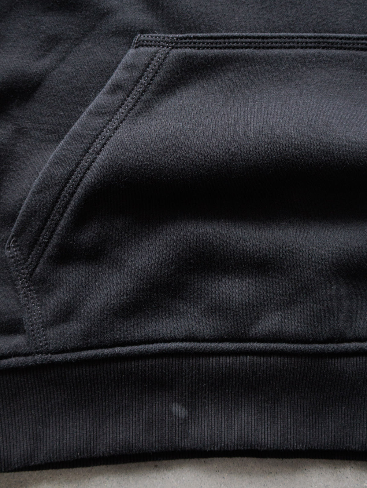 Vintage Black Carhartt Hoodie (Women's XL)