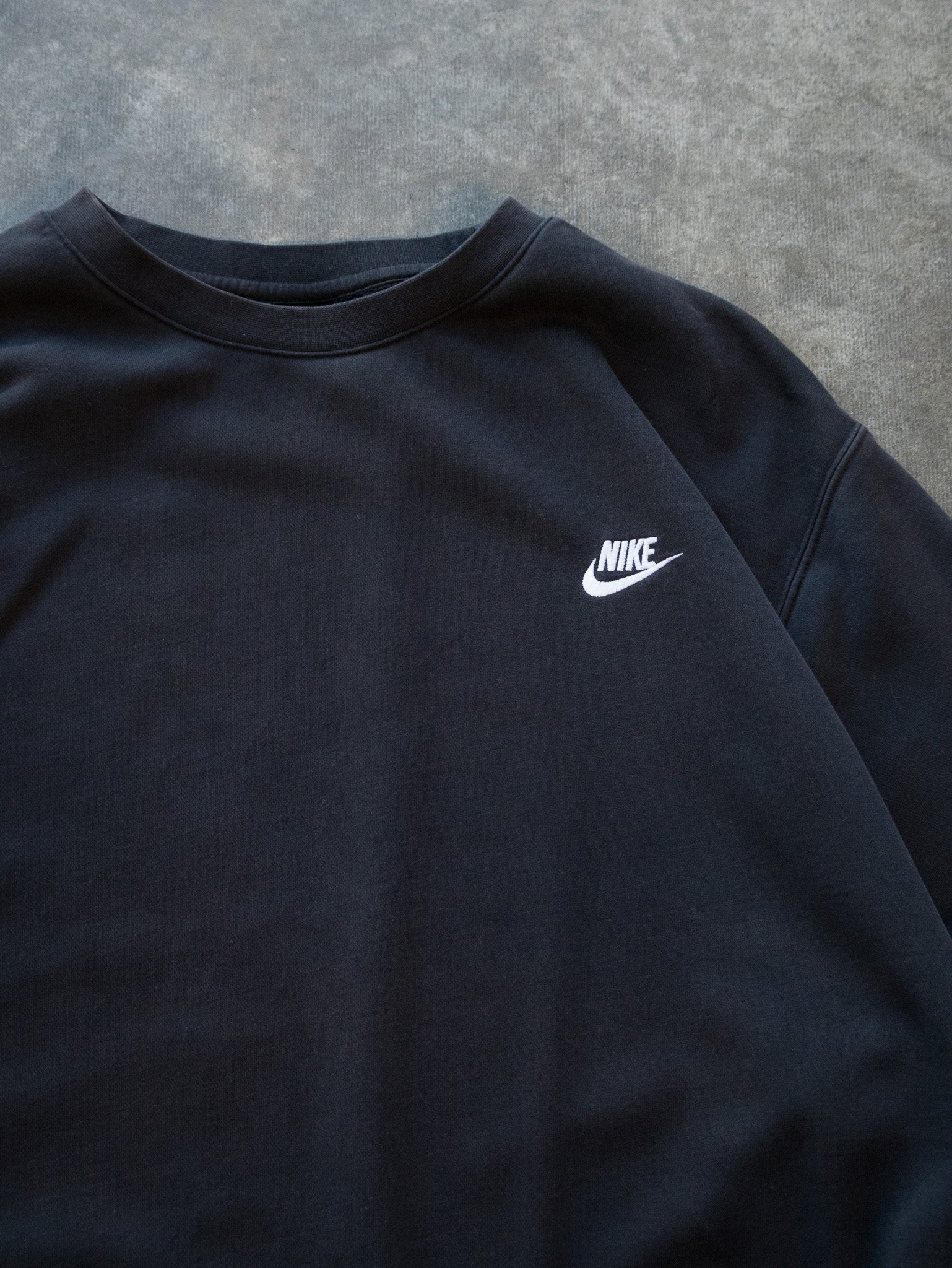 Vintage Black Nike Logo Sweatshirt (2XL)