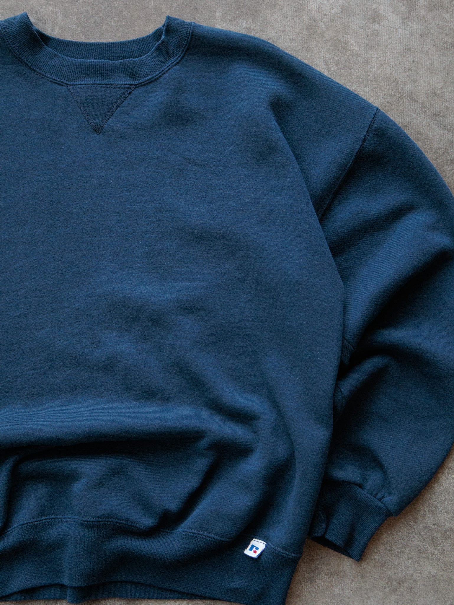 Vintage 90s Navy Russell Athletic Sweatshirt (XL)