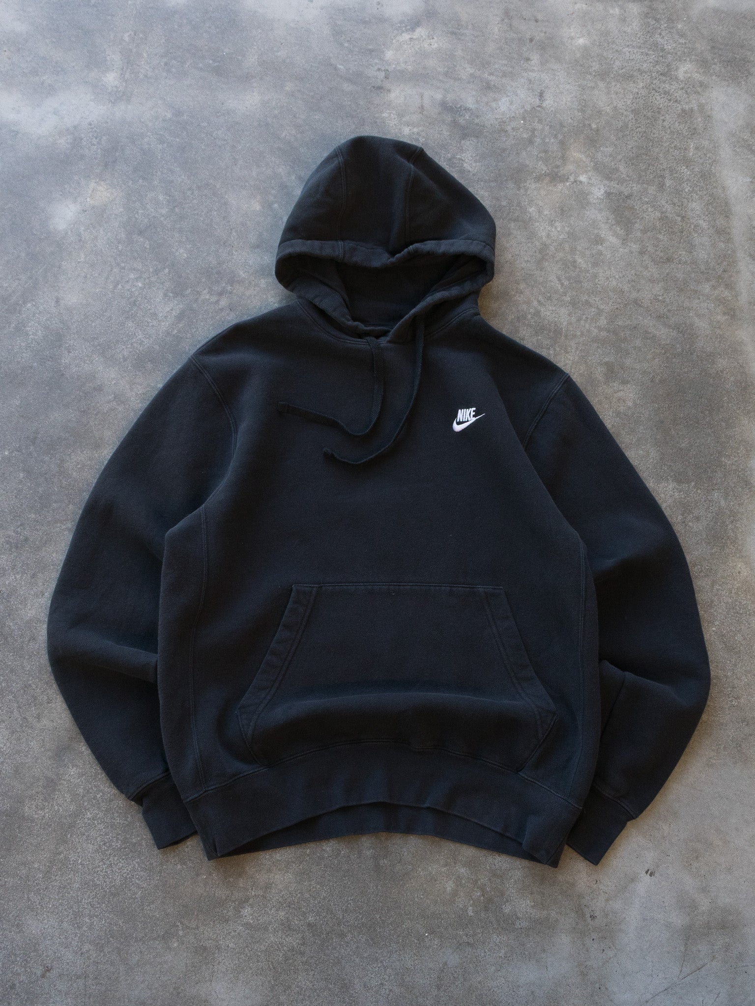 Vintage Black Nike Logo Hoodie (M)