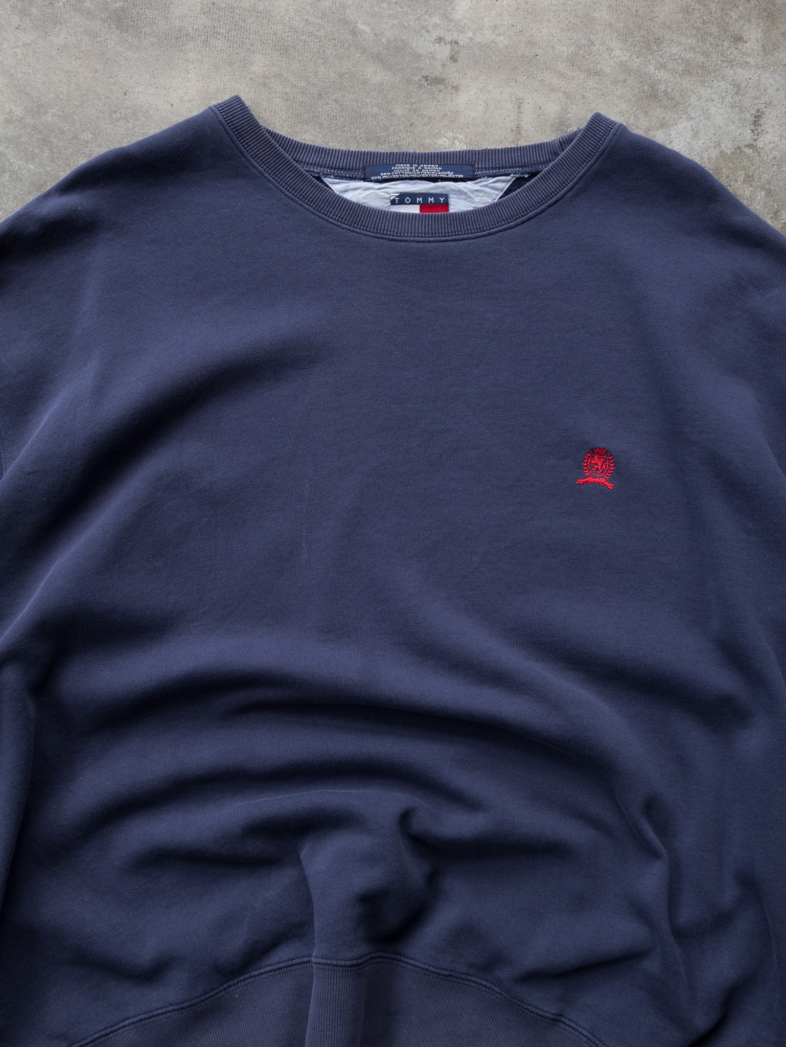 Vintage Navy Tommy Hilfiger Sweatshirt (2XL)