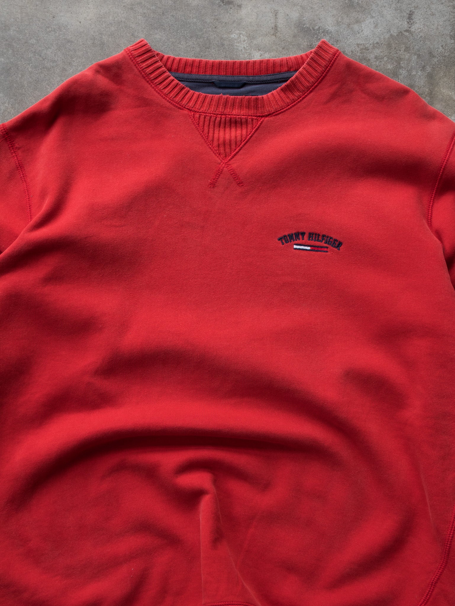 Vintage 00s Red Tommy Hilfiger Spell Out Sweatshirt (L)
