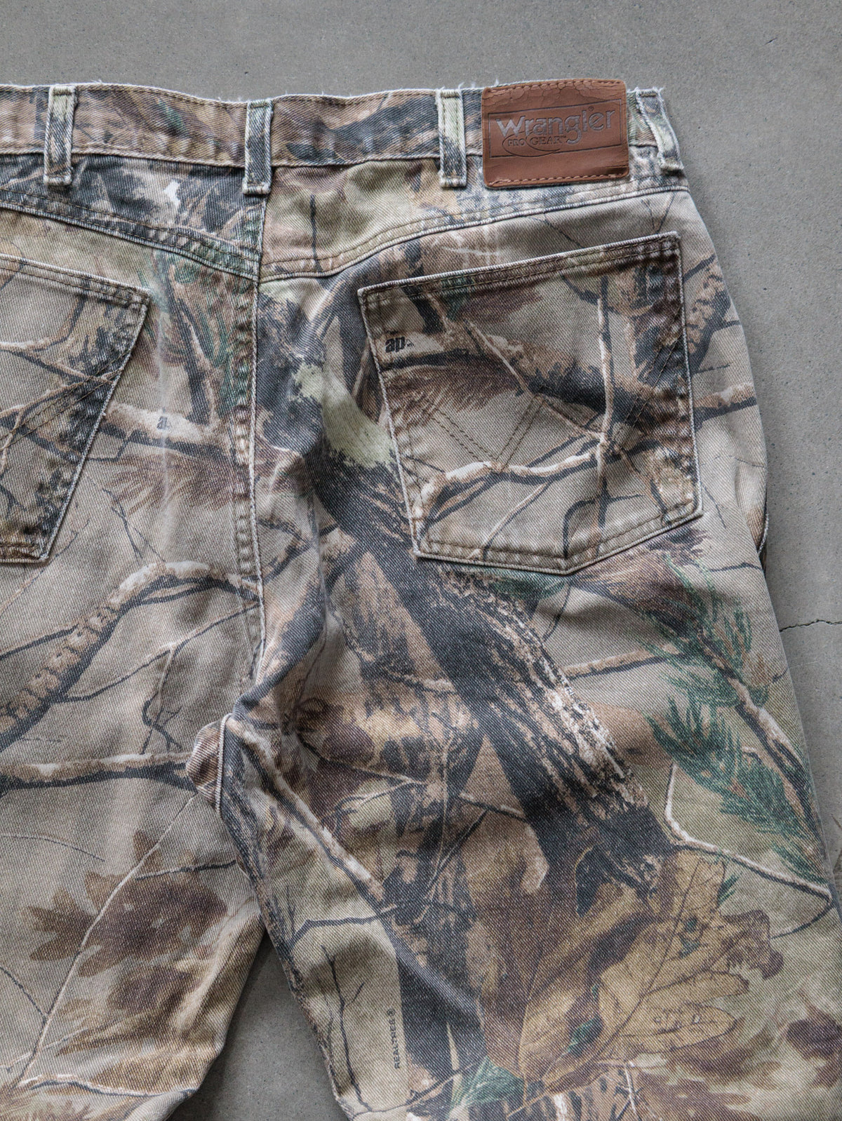 Vintage Brown Realtree Camo Wrangler Pro Gear Pants (-)