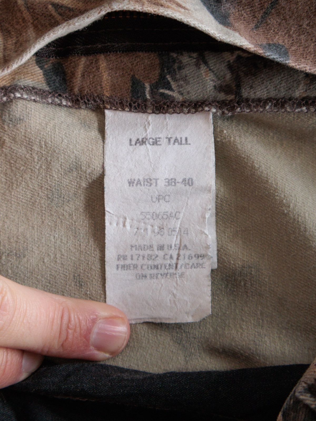 Vintage 90s Brown Advantage Camo Walls Cargo Pants (W38)