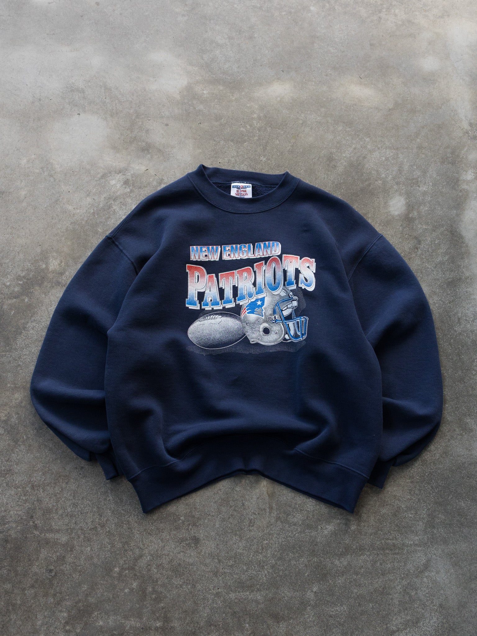 Vintage '90s New England Patriots Sweatshirt (L)