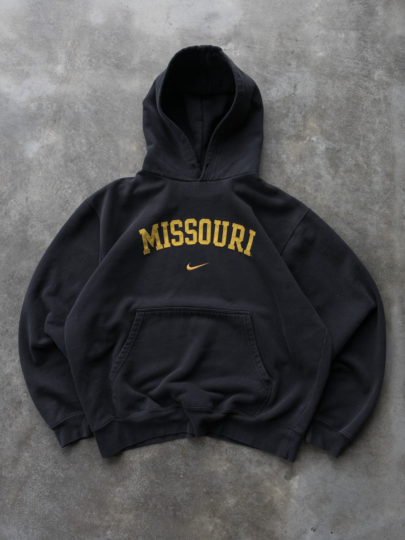 Vintage 90s Black Nike Missouri Hoodie (L)