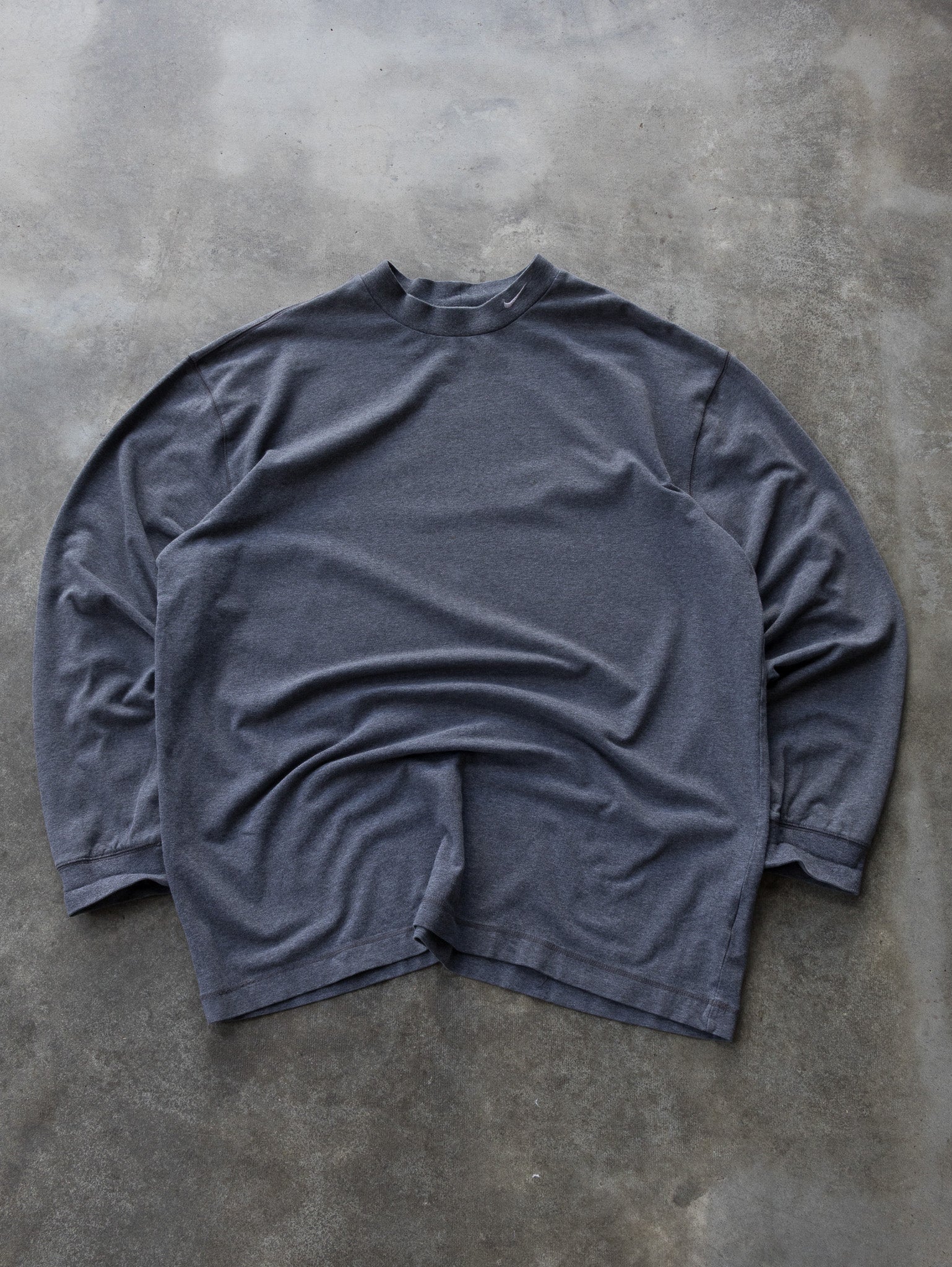 nike mock neck long sleeve vintage