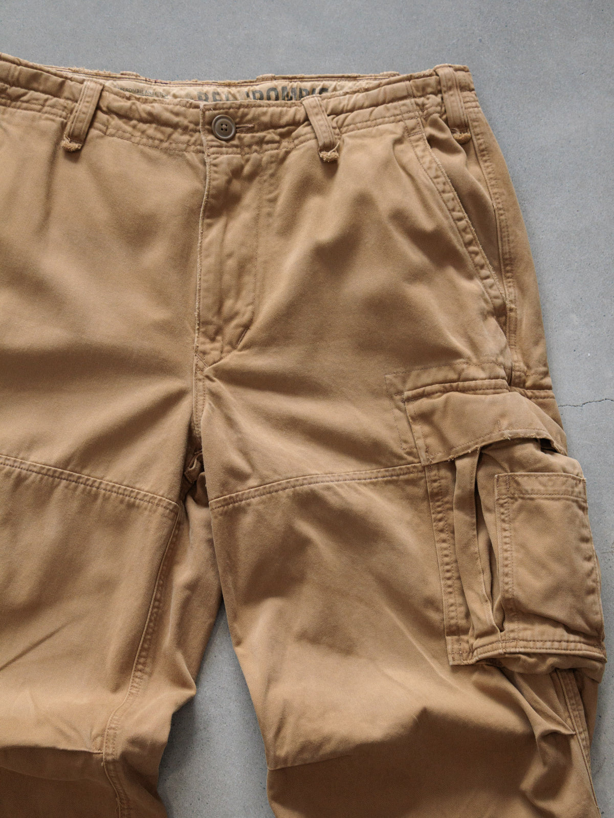 Vintage 00s Beige Abercrombie & Fitch Cargo Pants (W32)
