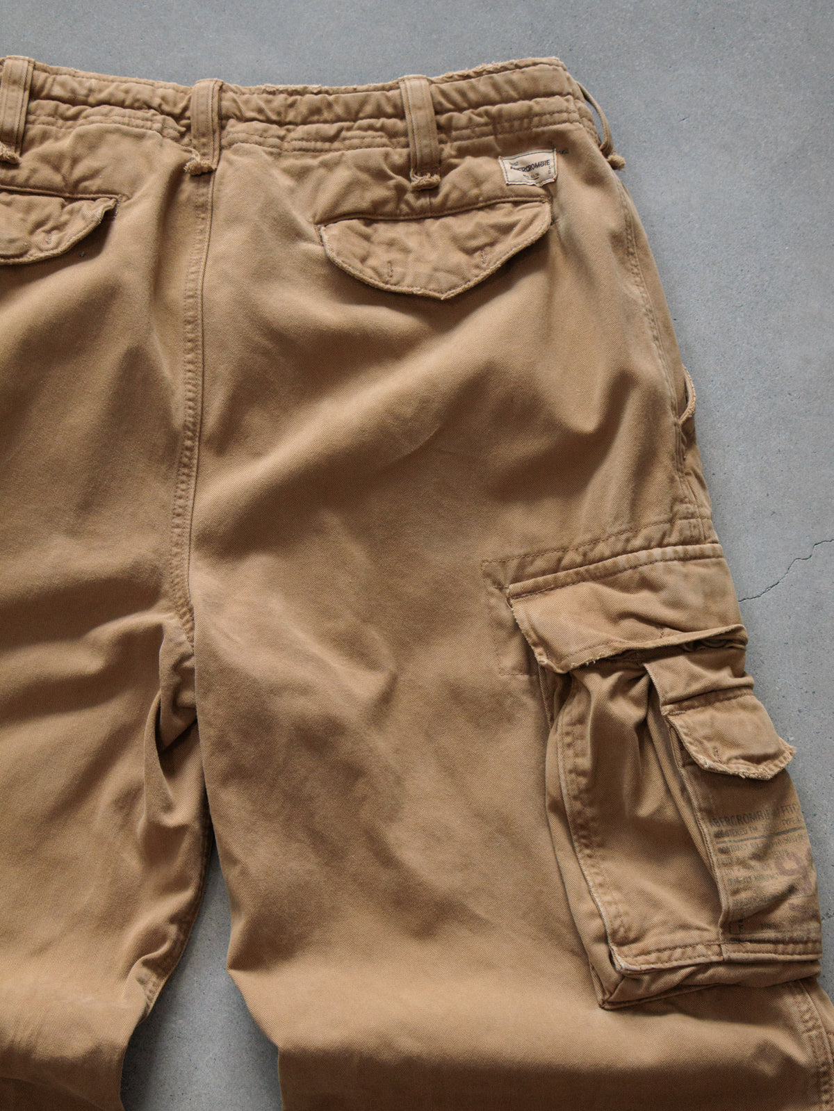 Vintage 00s Beige Abercrombie & Fitch Cargo Pants (W32)