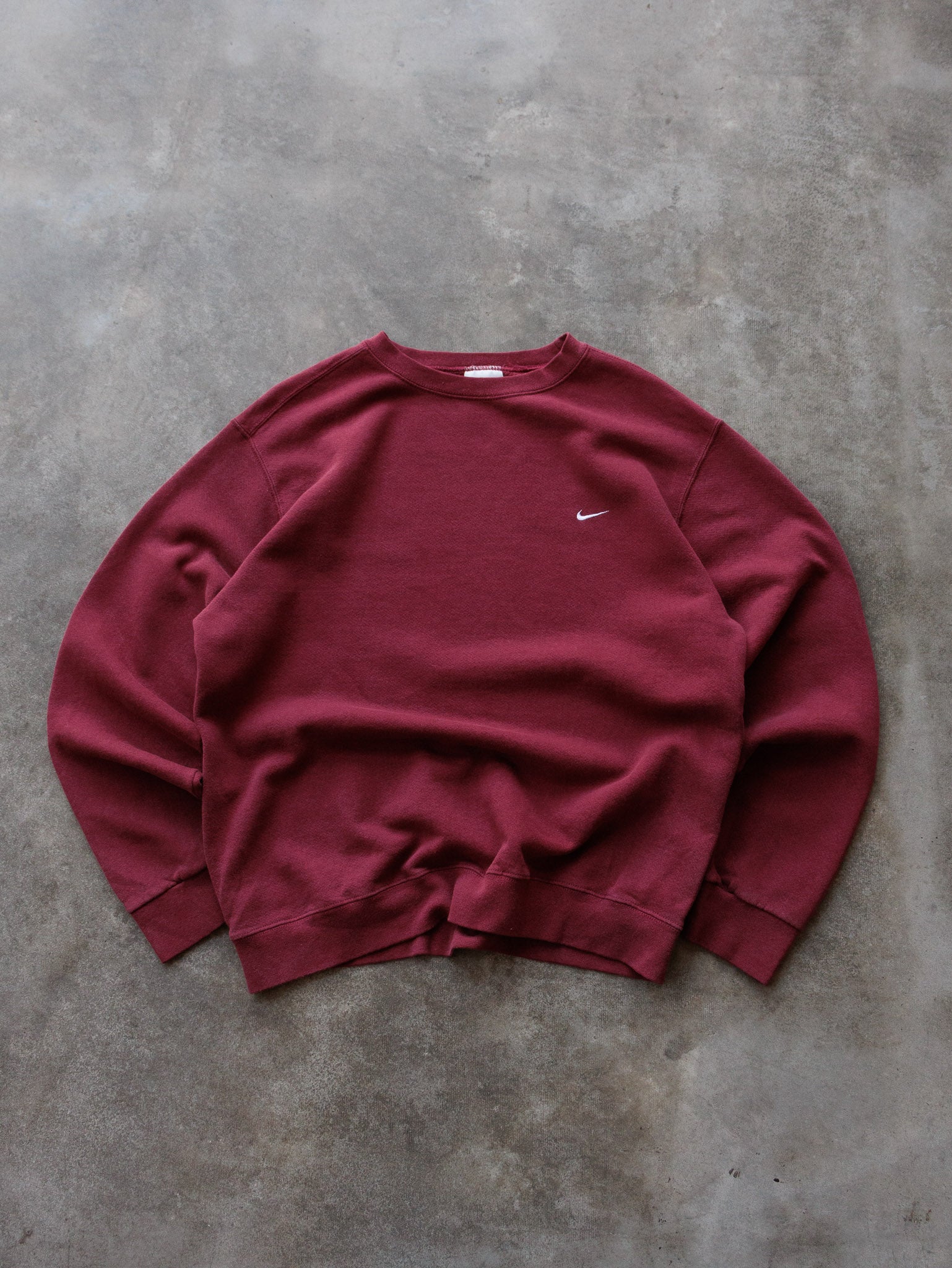 Vintage 00s Burgundy Nike Sweatshirt (M)