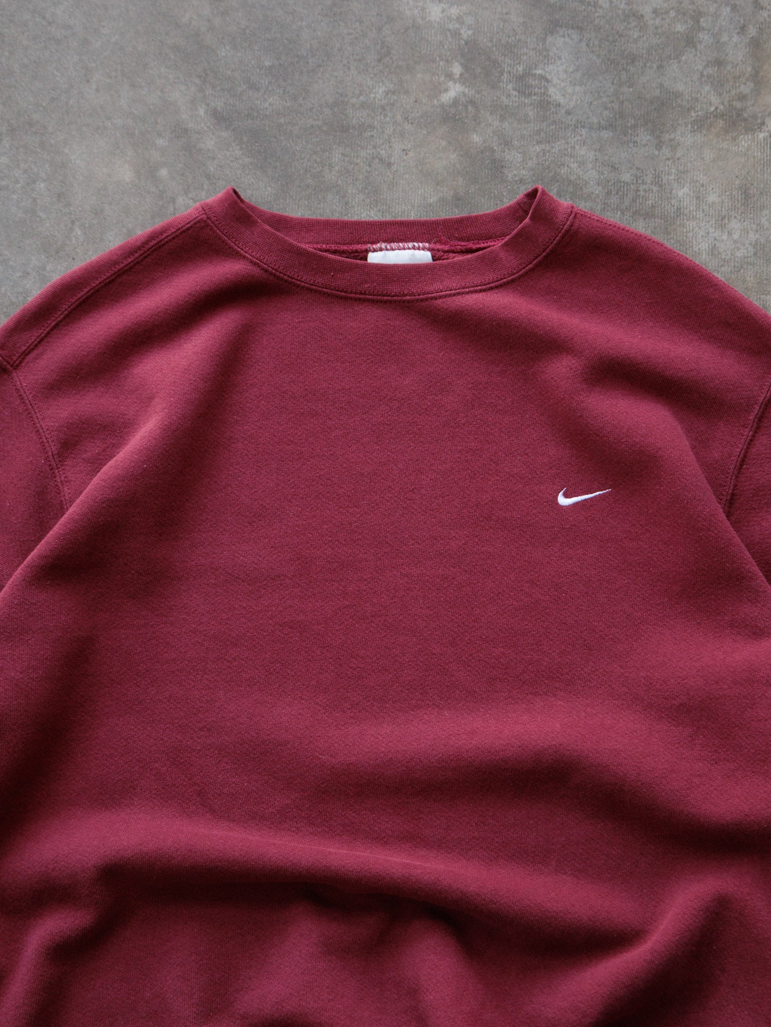 Vintage 00s Burgundy Nike Sweatshirt (M)