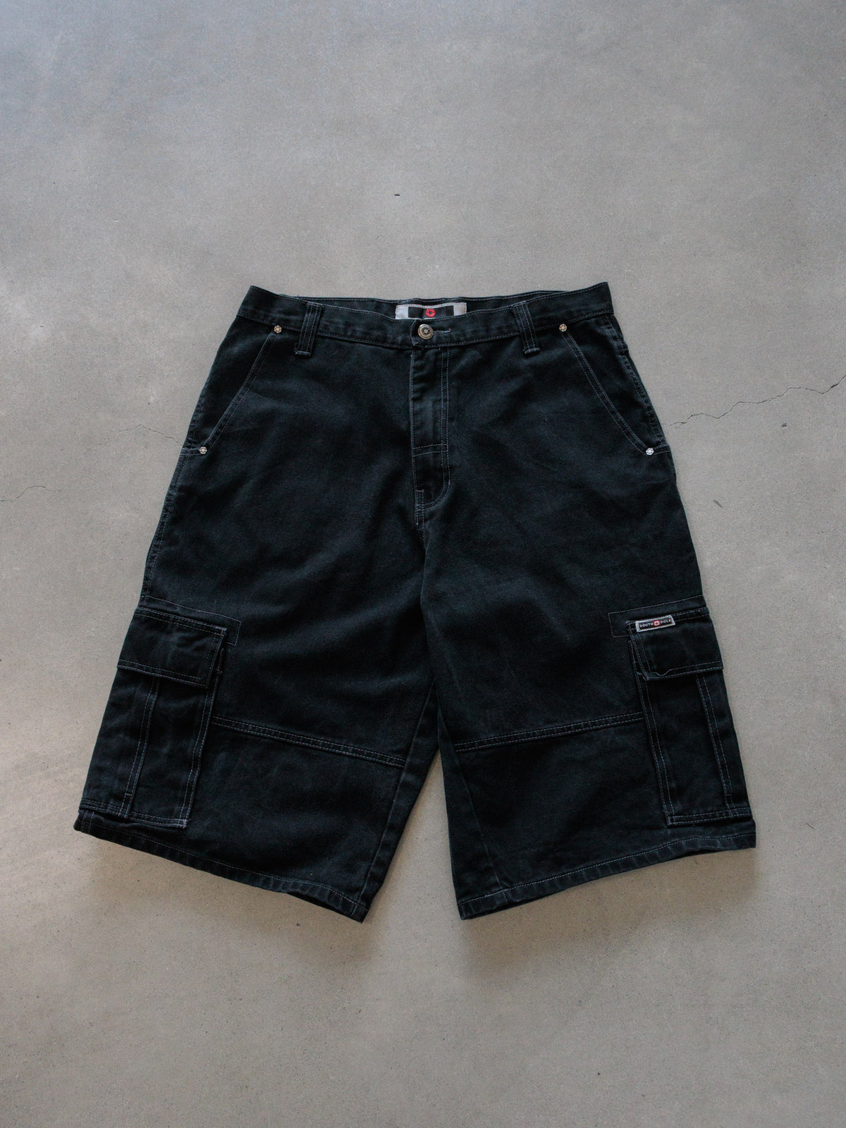 Vintage 00s Black Southpole Cargo Shorts (W34)